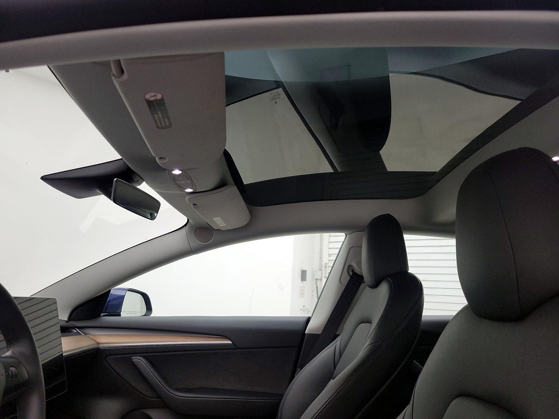 Thumbnail: 2022 Tesla Model 3 - 19