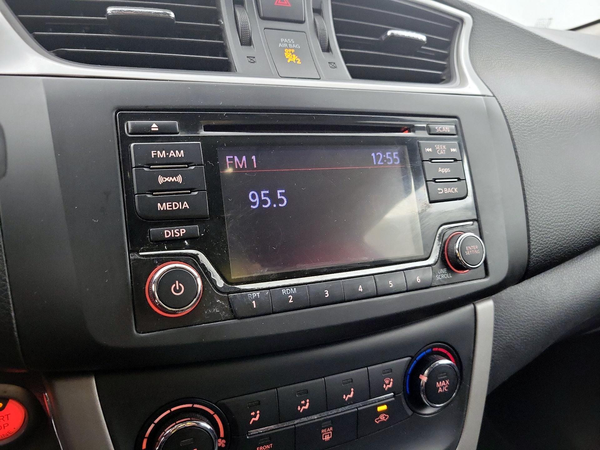 Thumbnail: 2015 Nissan Sentra - 15