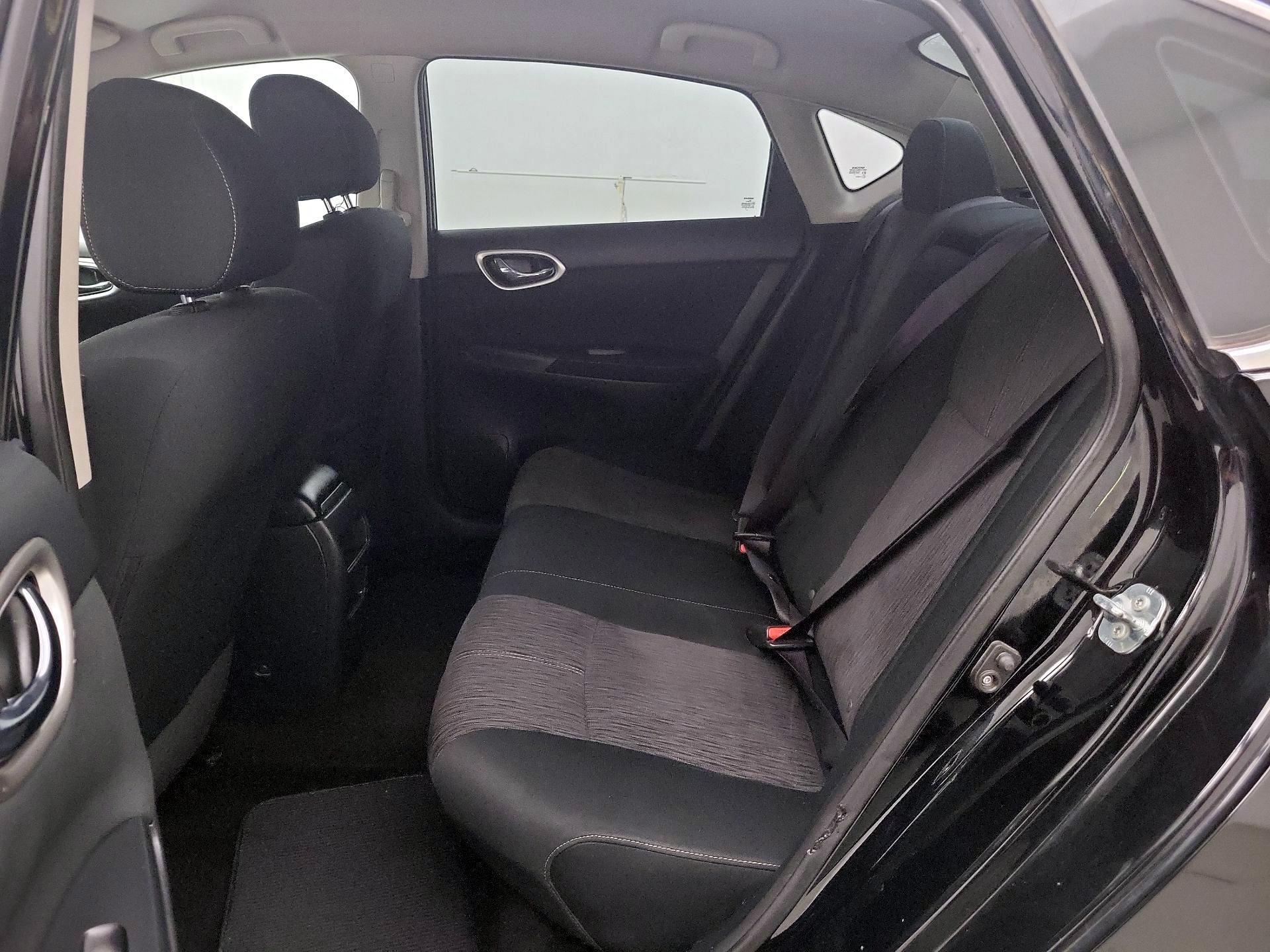 Thumbnail: 2015 Nissan Sentra - 19