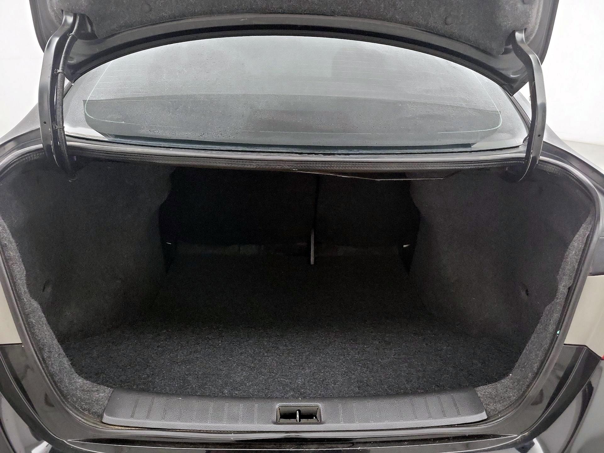 Thumbnail: 2015 Nissan Sentra - 20