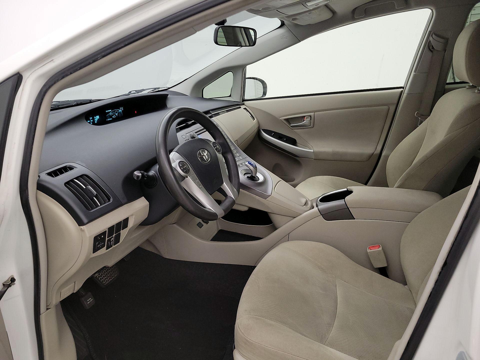 Thumbnail: 2014 Toyota Prius - 11