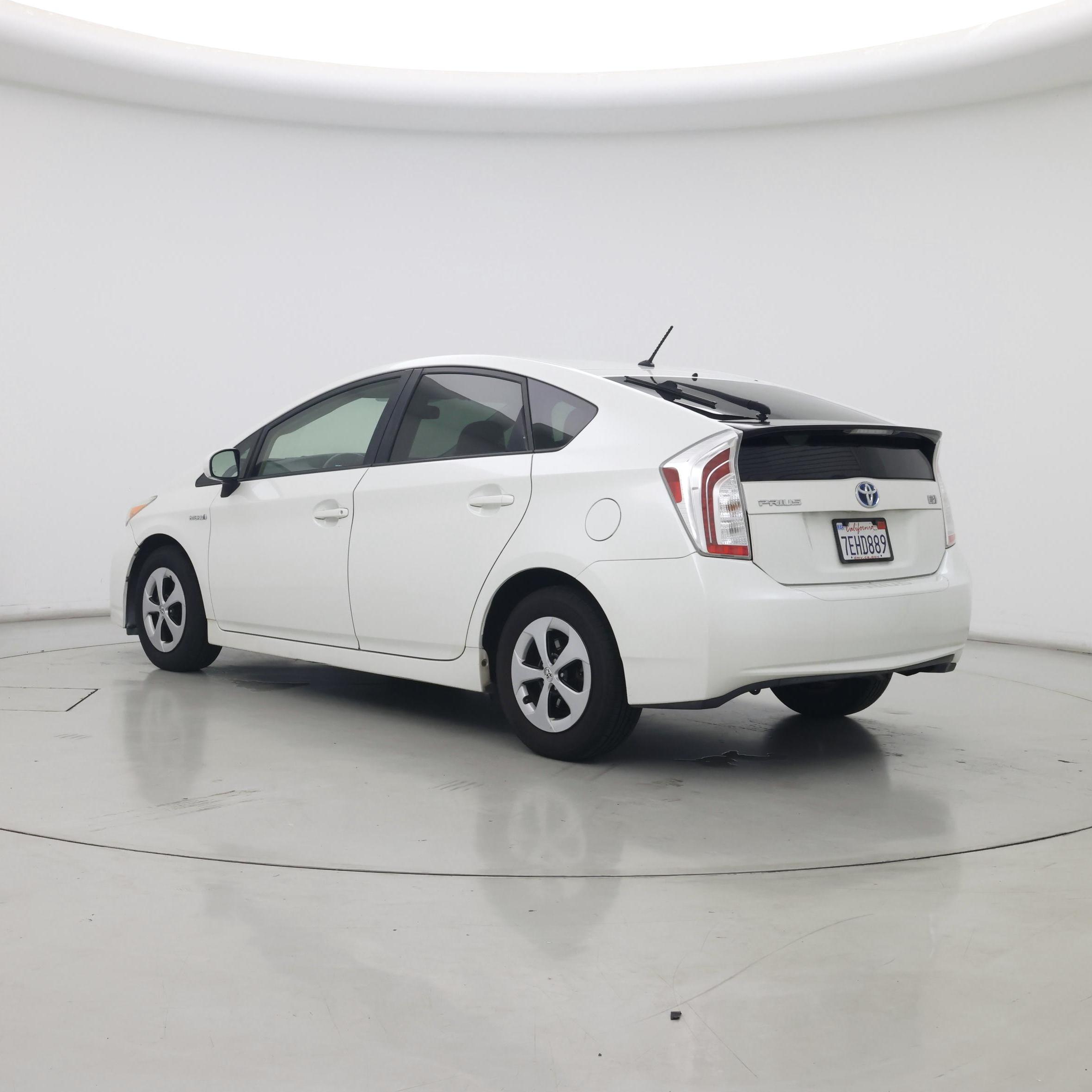 Thumbnail: 2014 Toyota Prius - 2