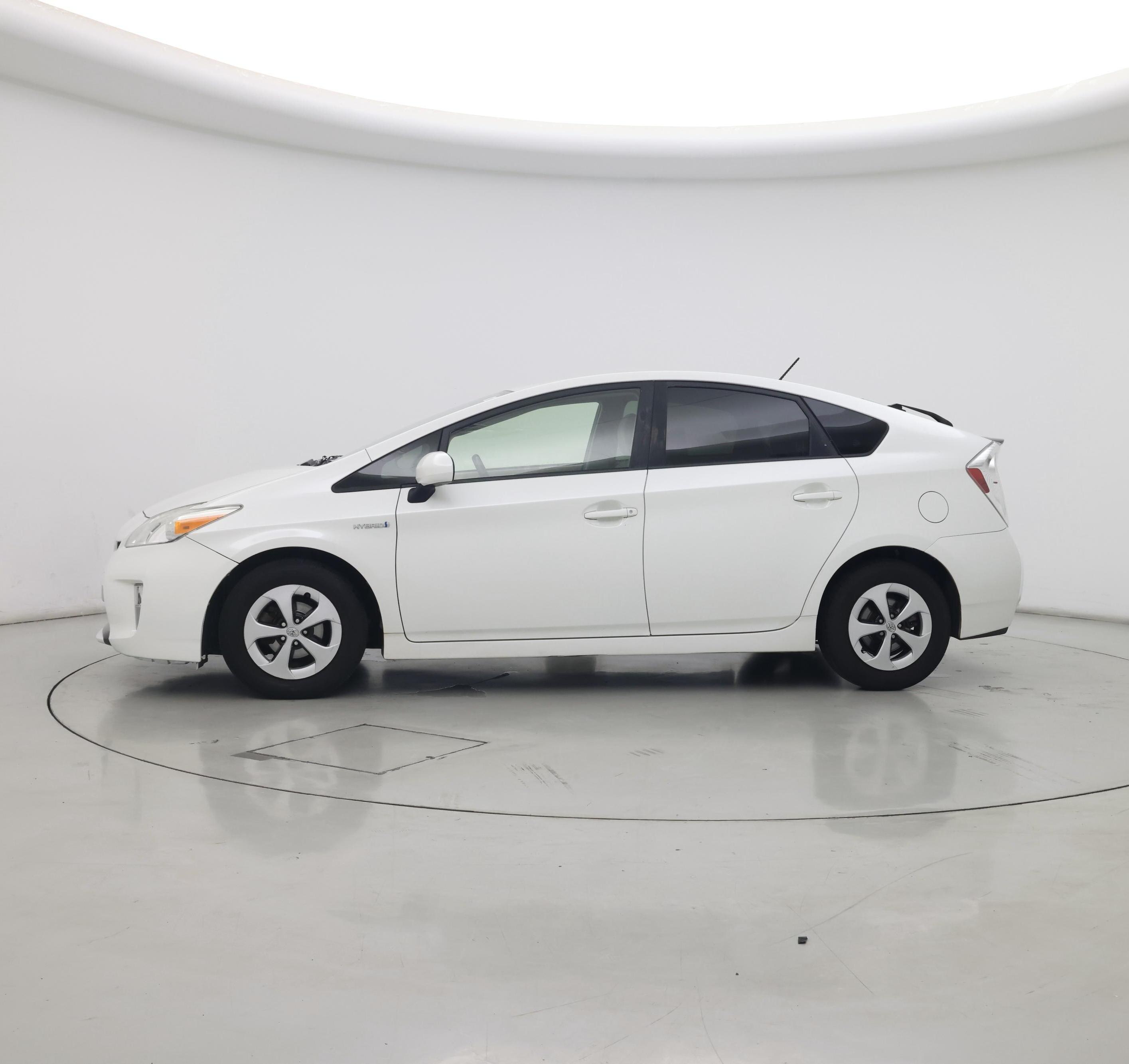 Thumbnail: 2014 Toyota Prius - 3