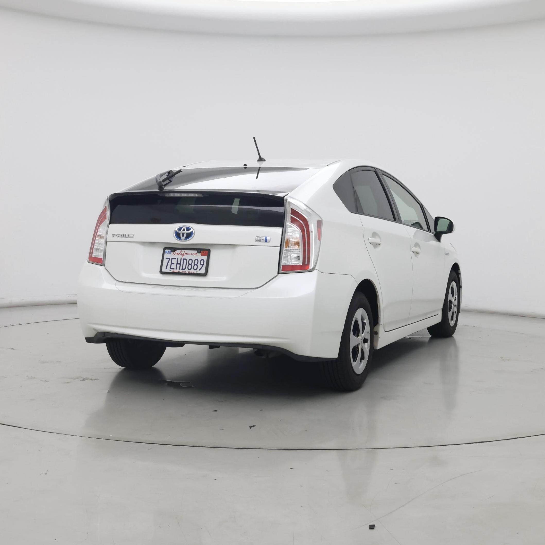 Thumbnail: 2014 Toyota Prius - 8