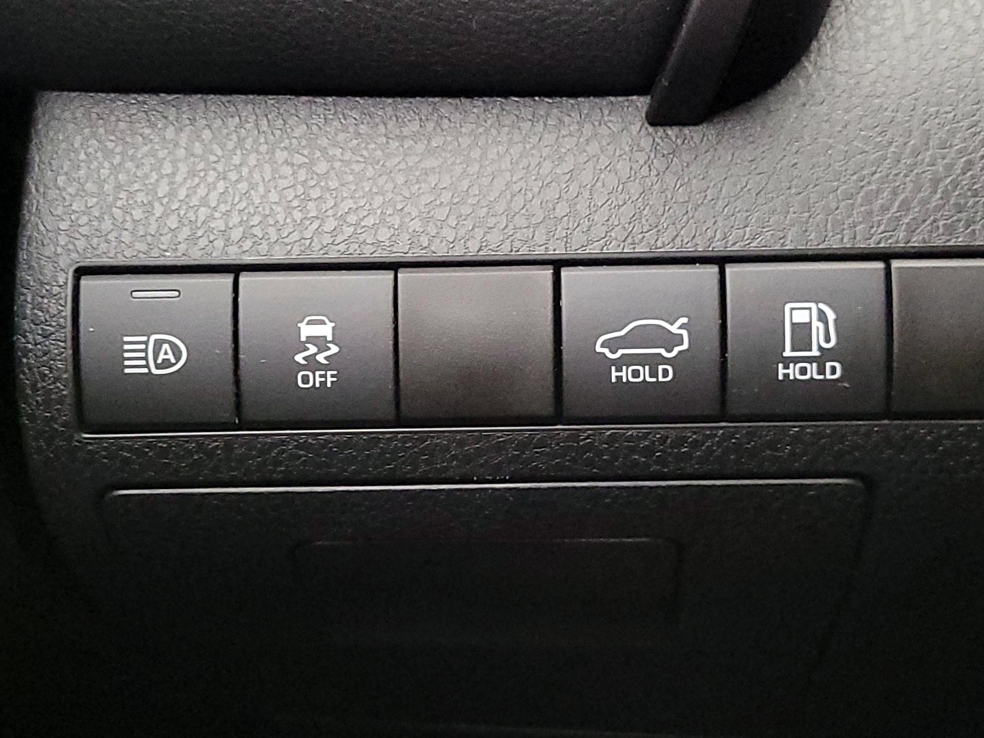 Thumbnail: 2021 Toyota Camry - 13