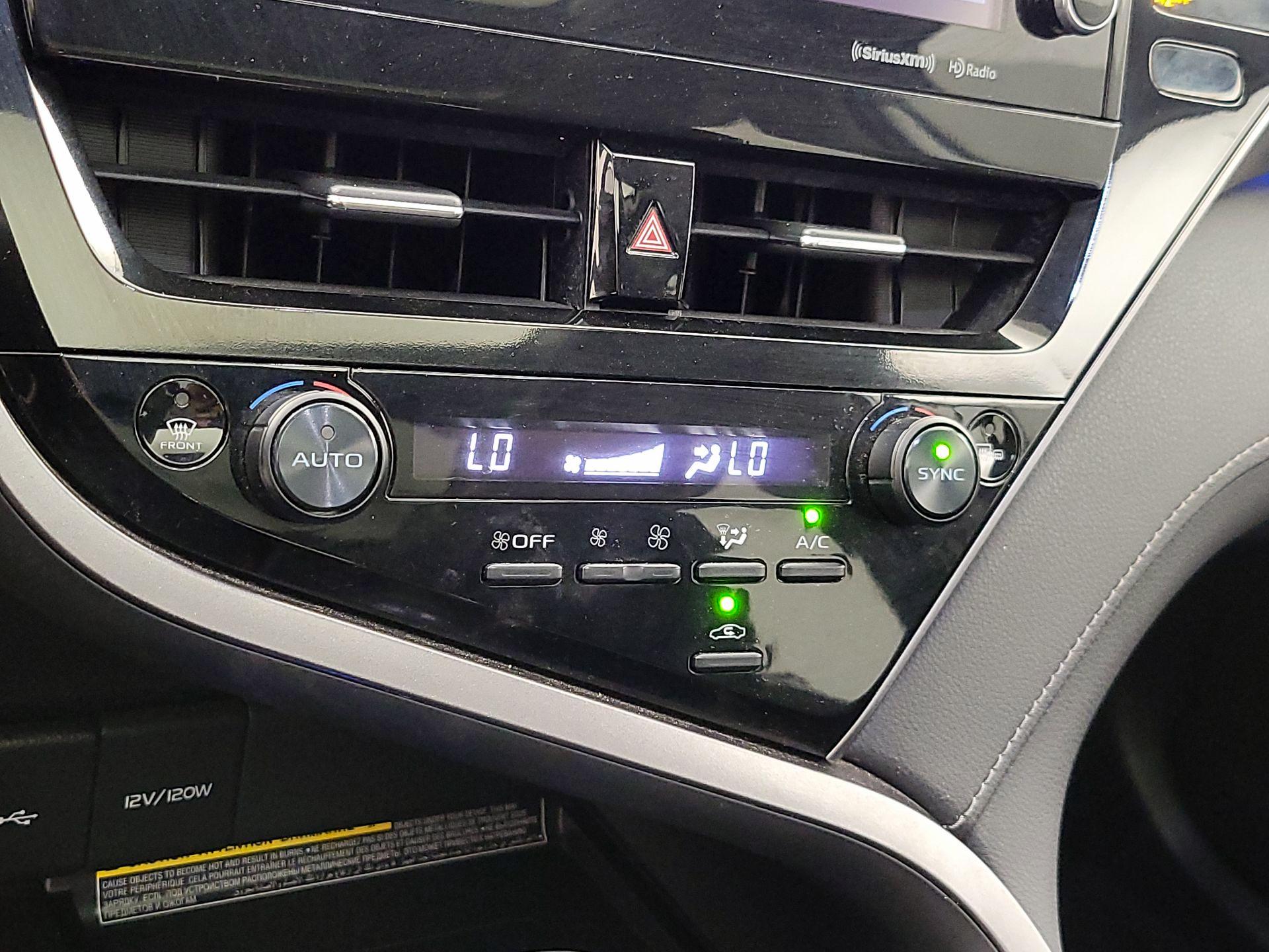 Thumbnail: 2021 Toyota Camry - 16