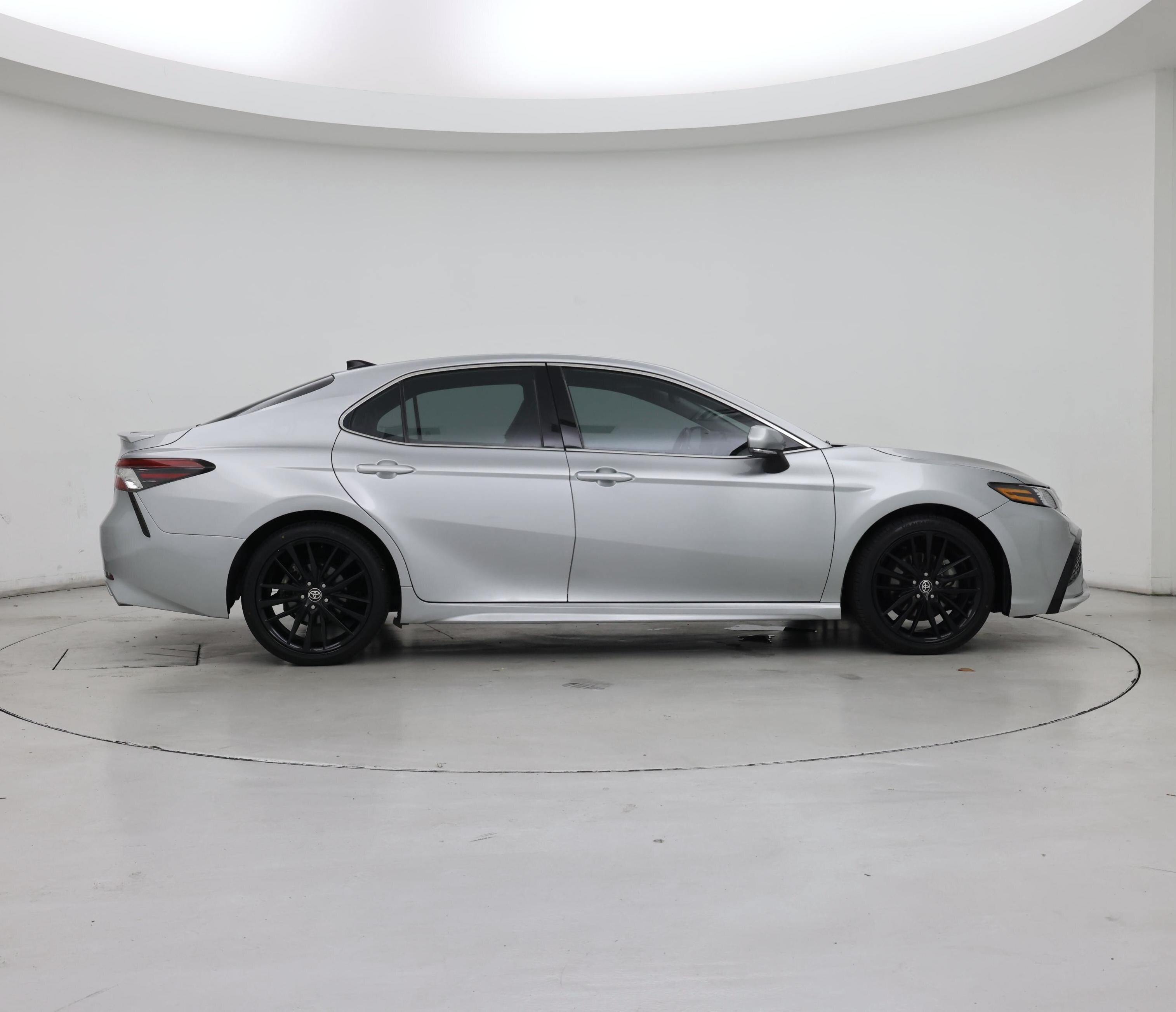 Thumbnail: 2021 Toyota Camry - 7