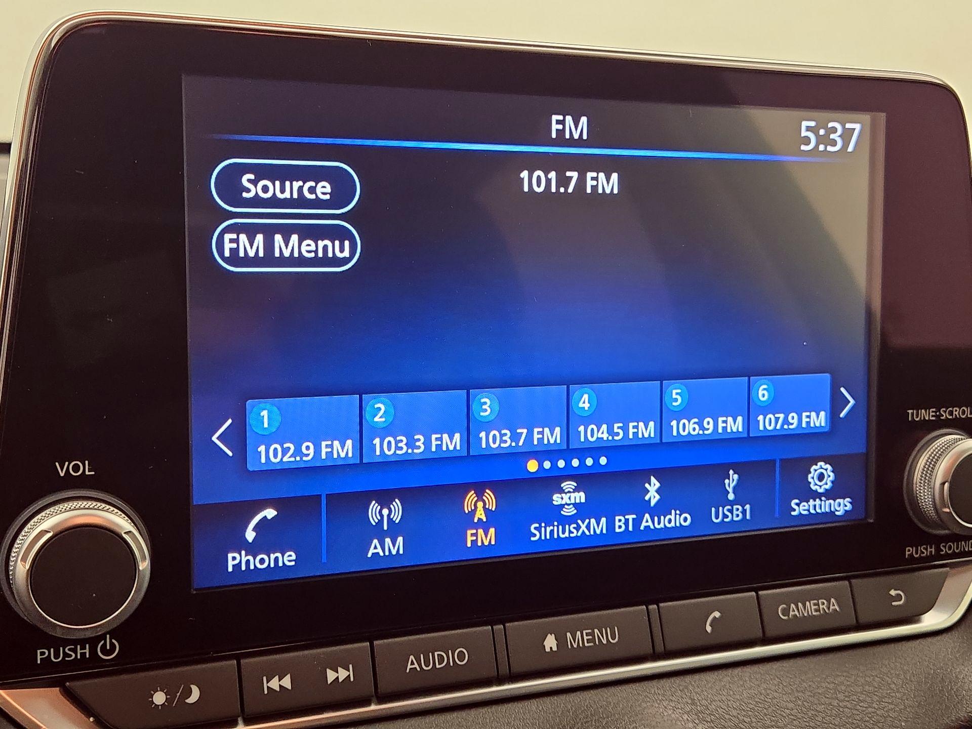 Thumbnail: 2023 Nissan Sentra - 15