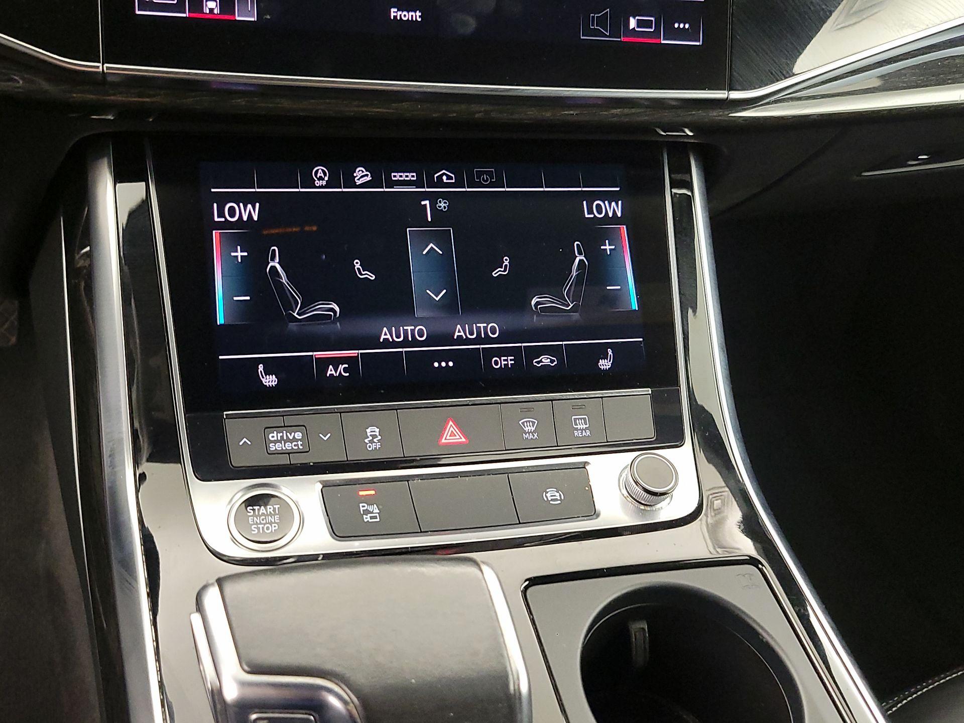 Thumbnail: 2022 Audi Q8 - 17
