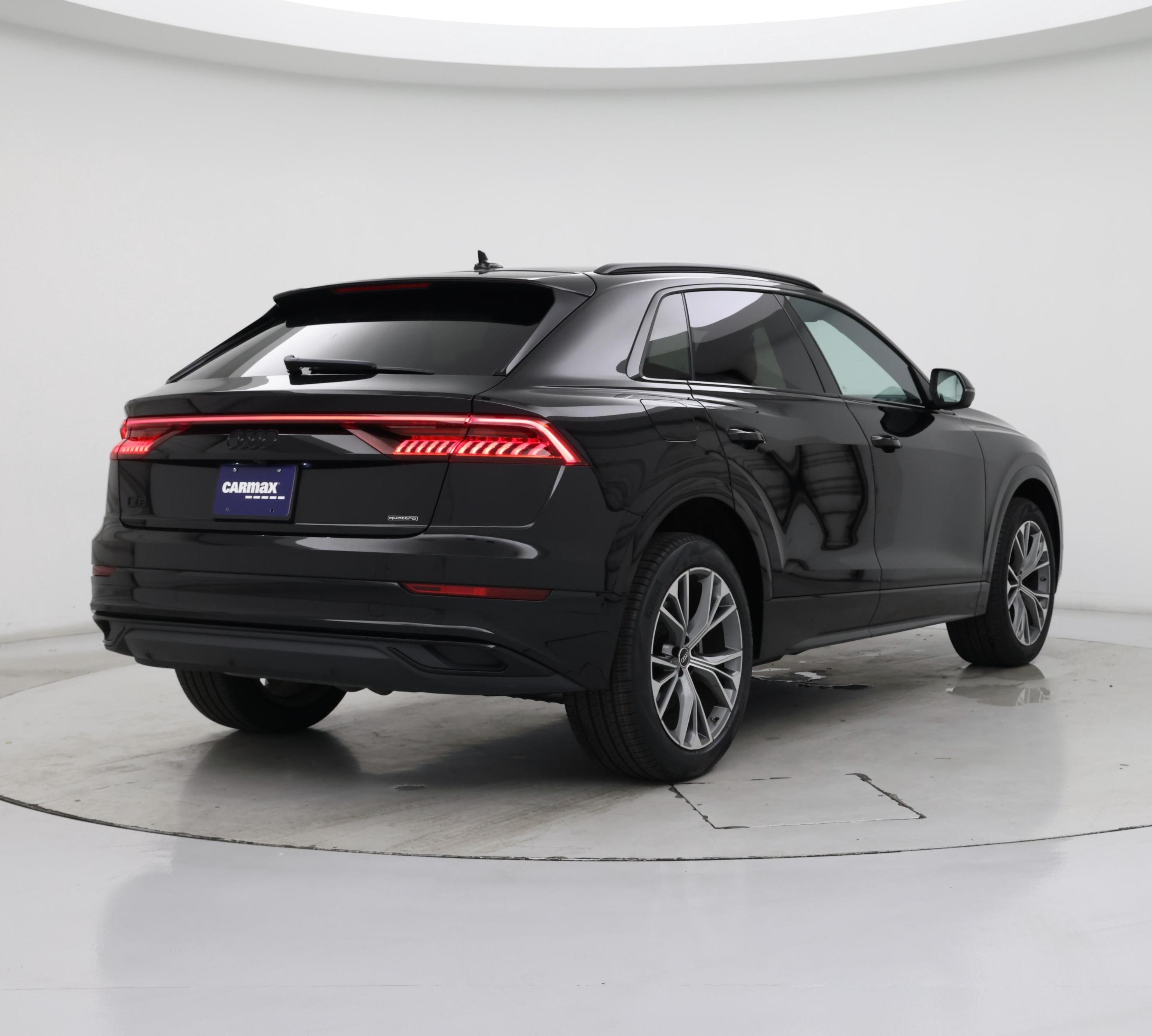 Thumbnail: 2022 Audi Q8 - 8