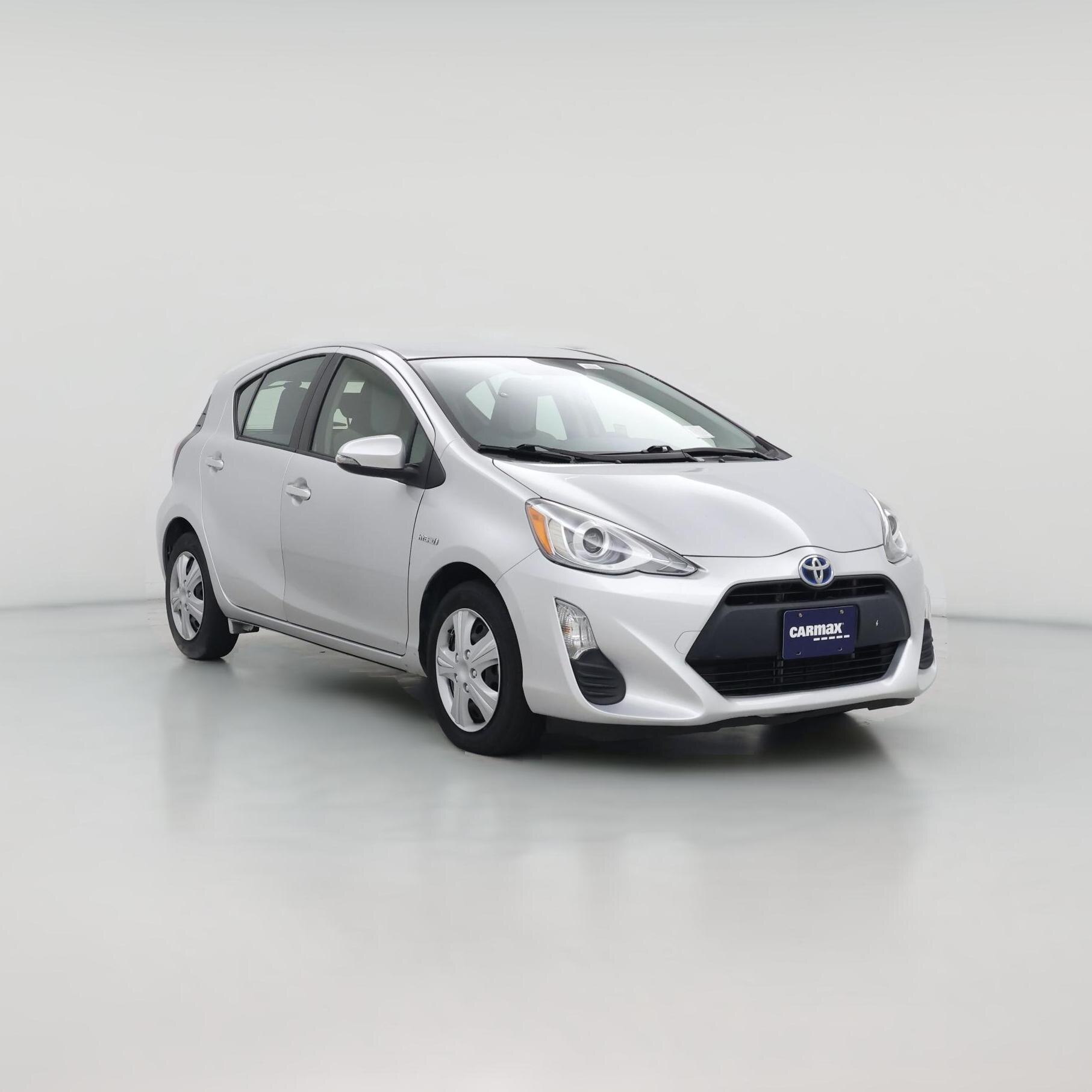 Thumbnail: 2016 Toyota Prius c - 1