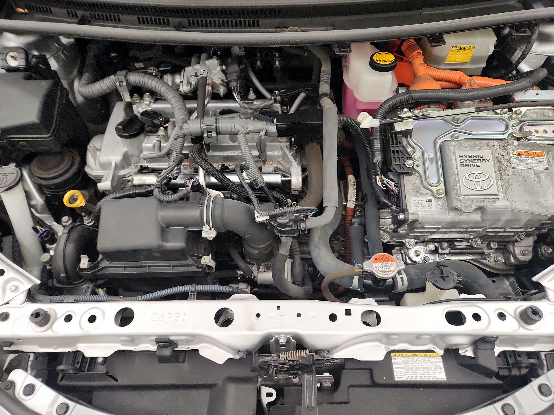 Thumbnail: 2016 Toyota Prius c - 20