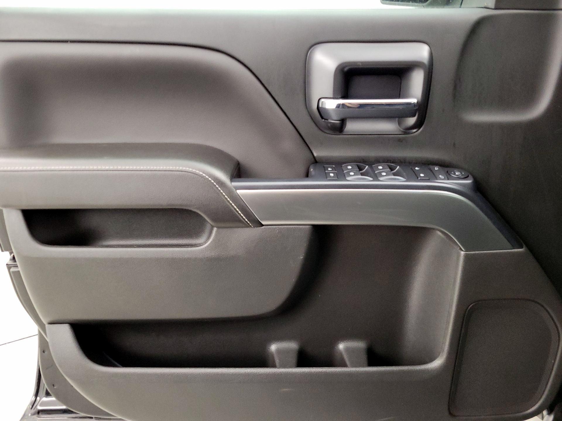 Thumbnail: 2017 Chevrolet Silverado 1500 - 12