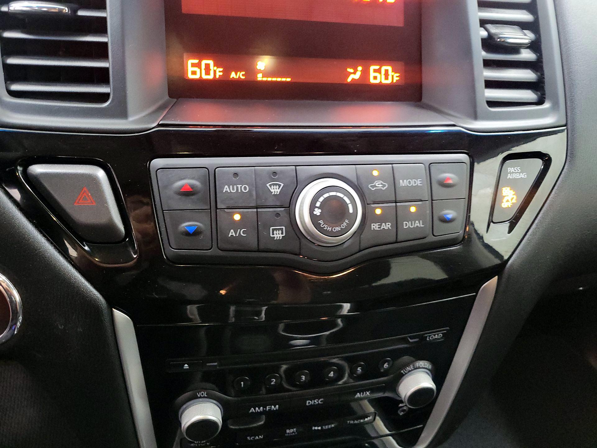Thumbnail: 2015 Nissan Pathfinder - 15