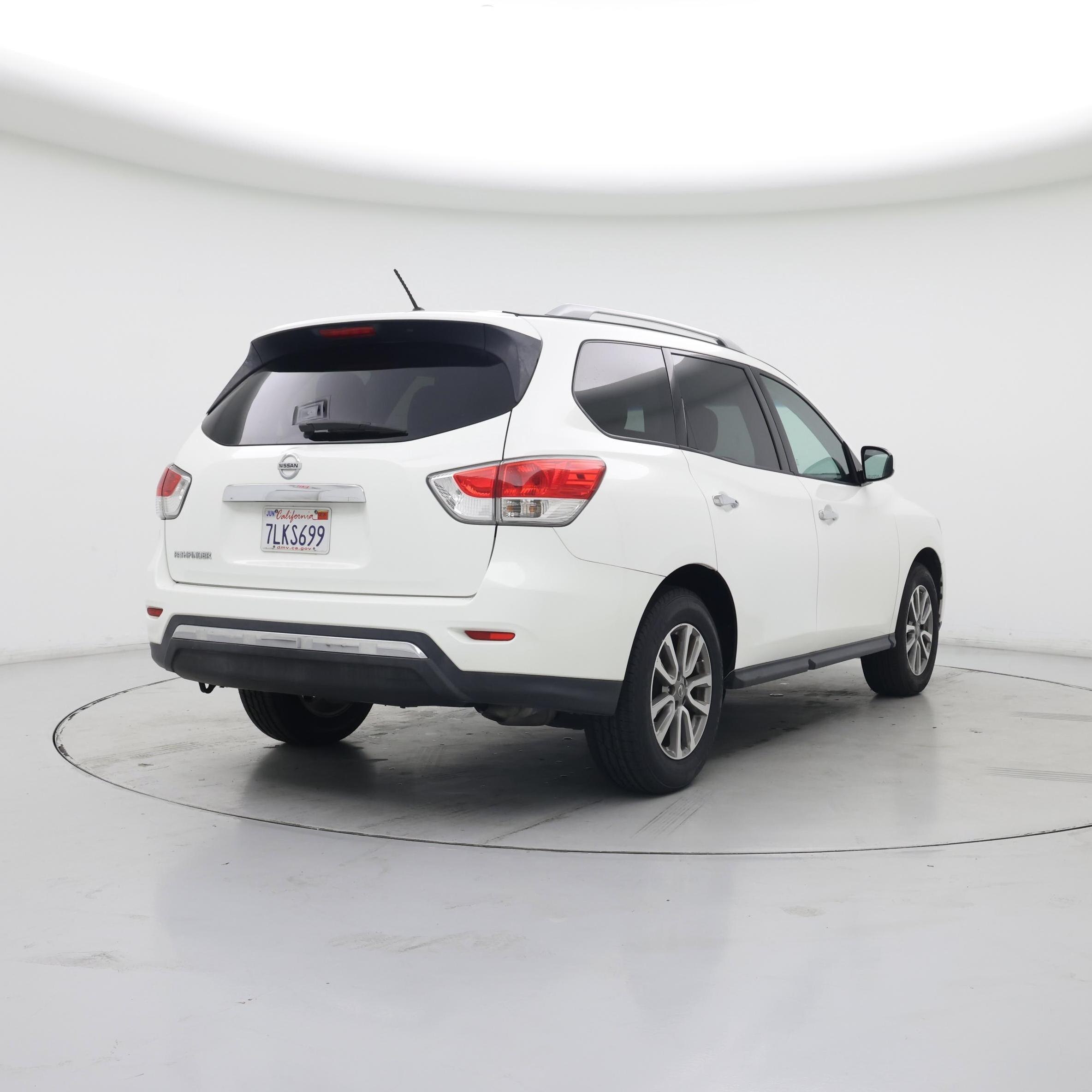 Thumbnail: 2015 Nissan Pathfinder - 8