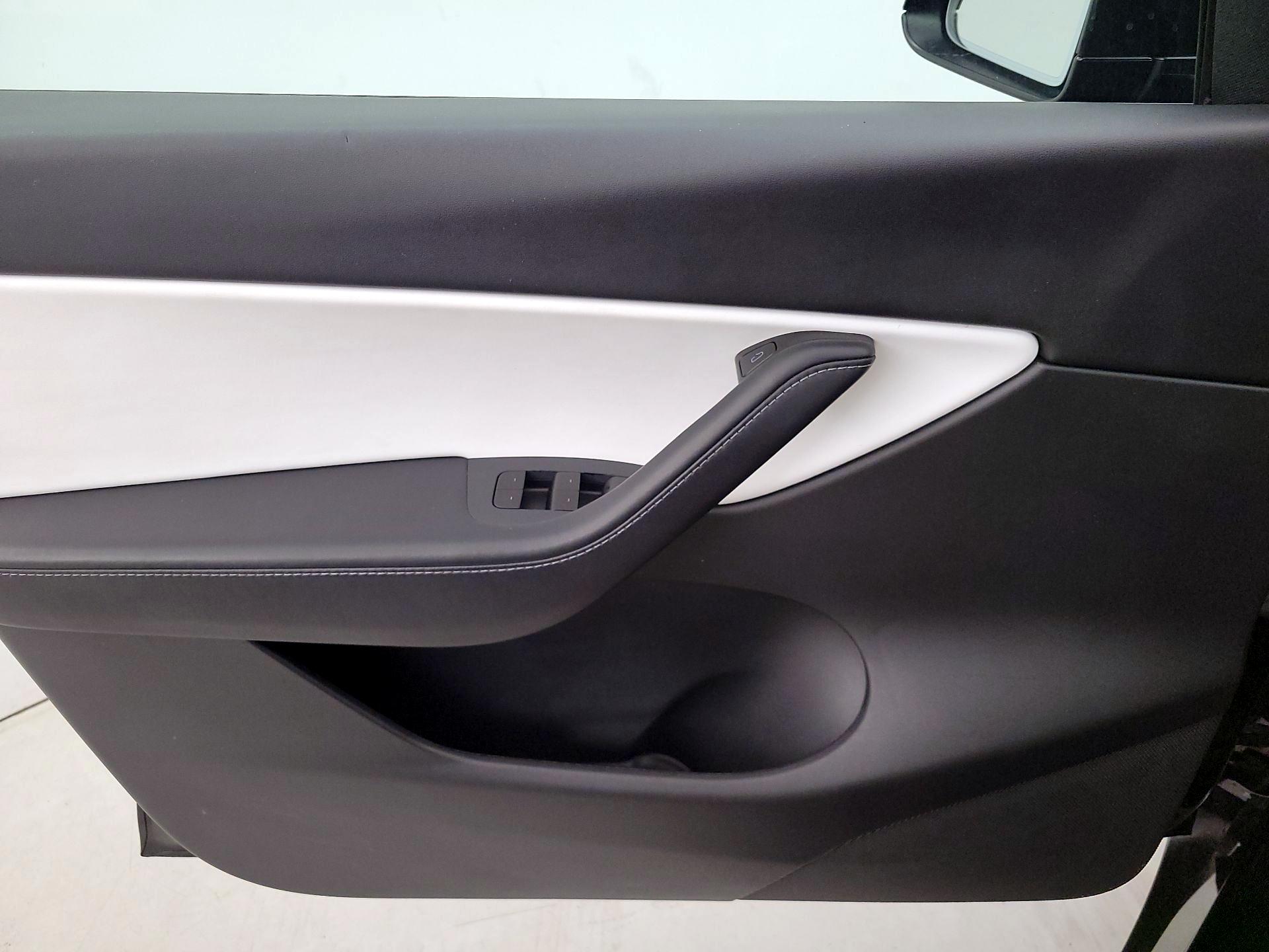 Thumbnail: 2021 Tesla Model Y - 12