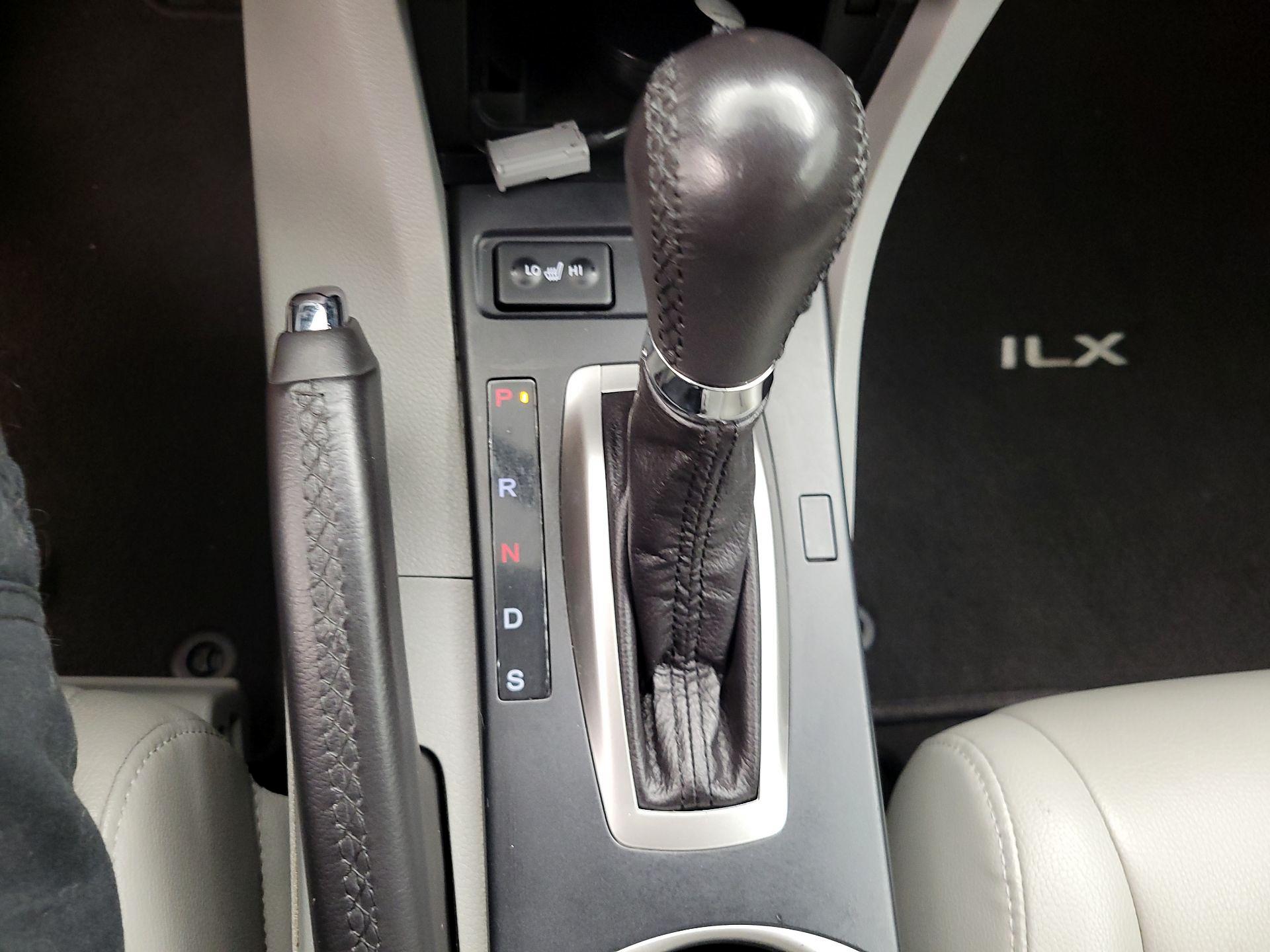 Thumbnail: 2018 Acura ILX - 16