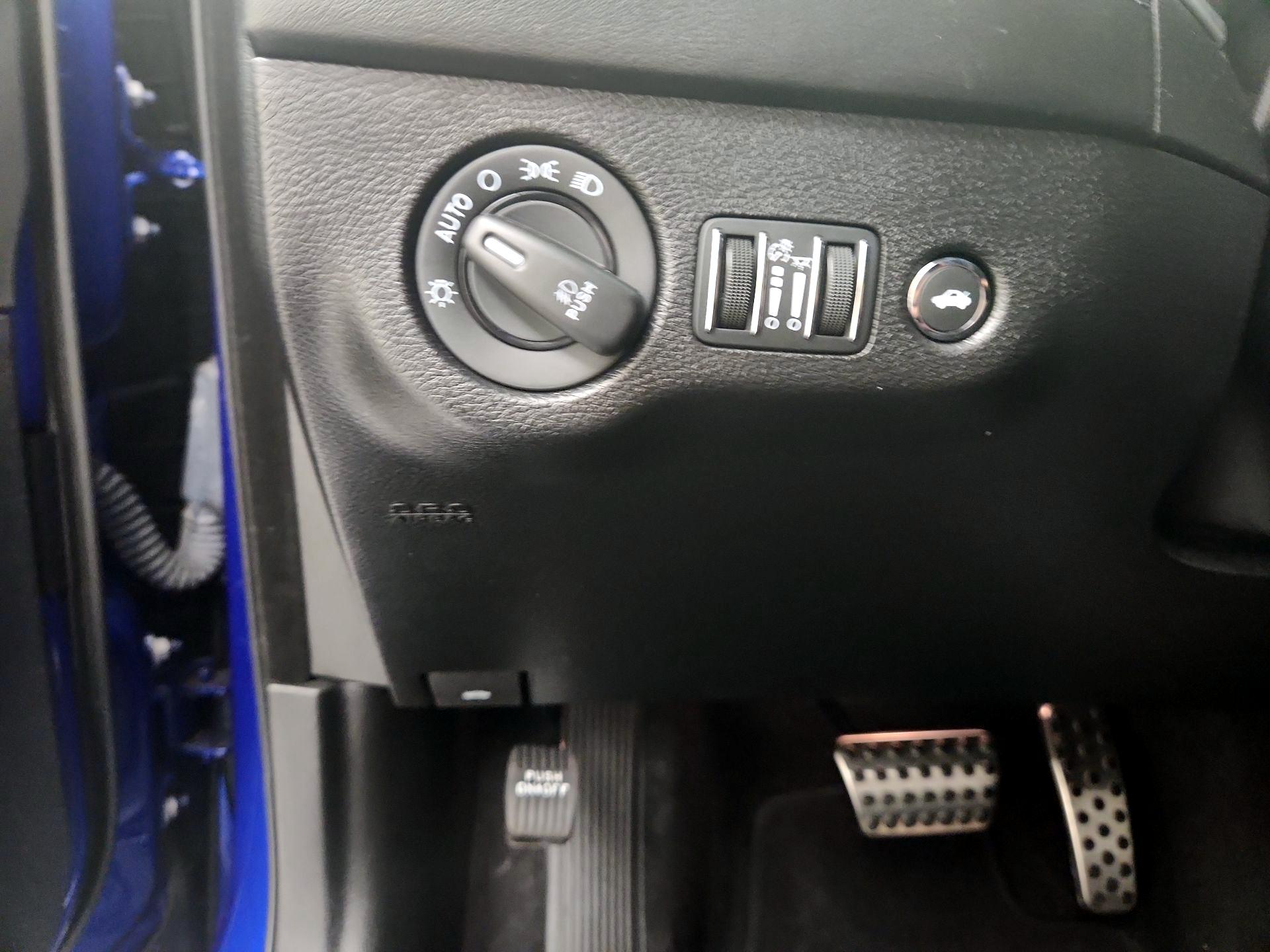 Thumbnail: 2021 Dodge Charger - 13