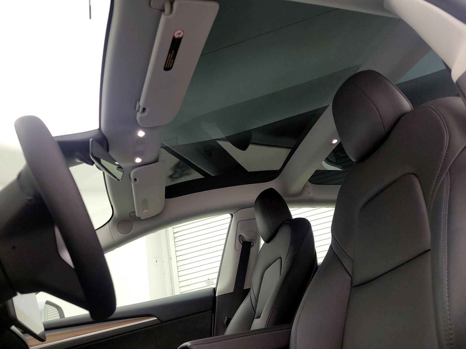 Thumbnail: 2022 Tesla Model 3 - 19