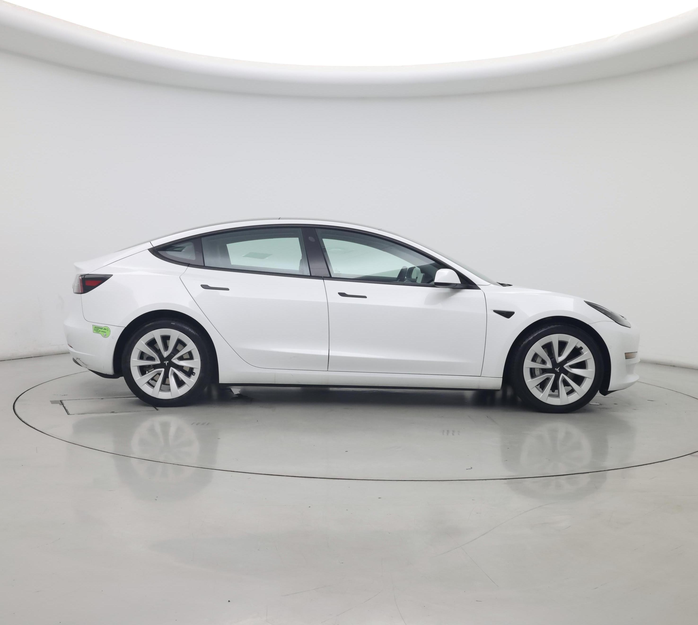 Thumbnail: 2022 Tesla Model 3 - 7