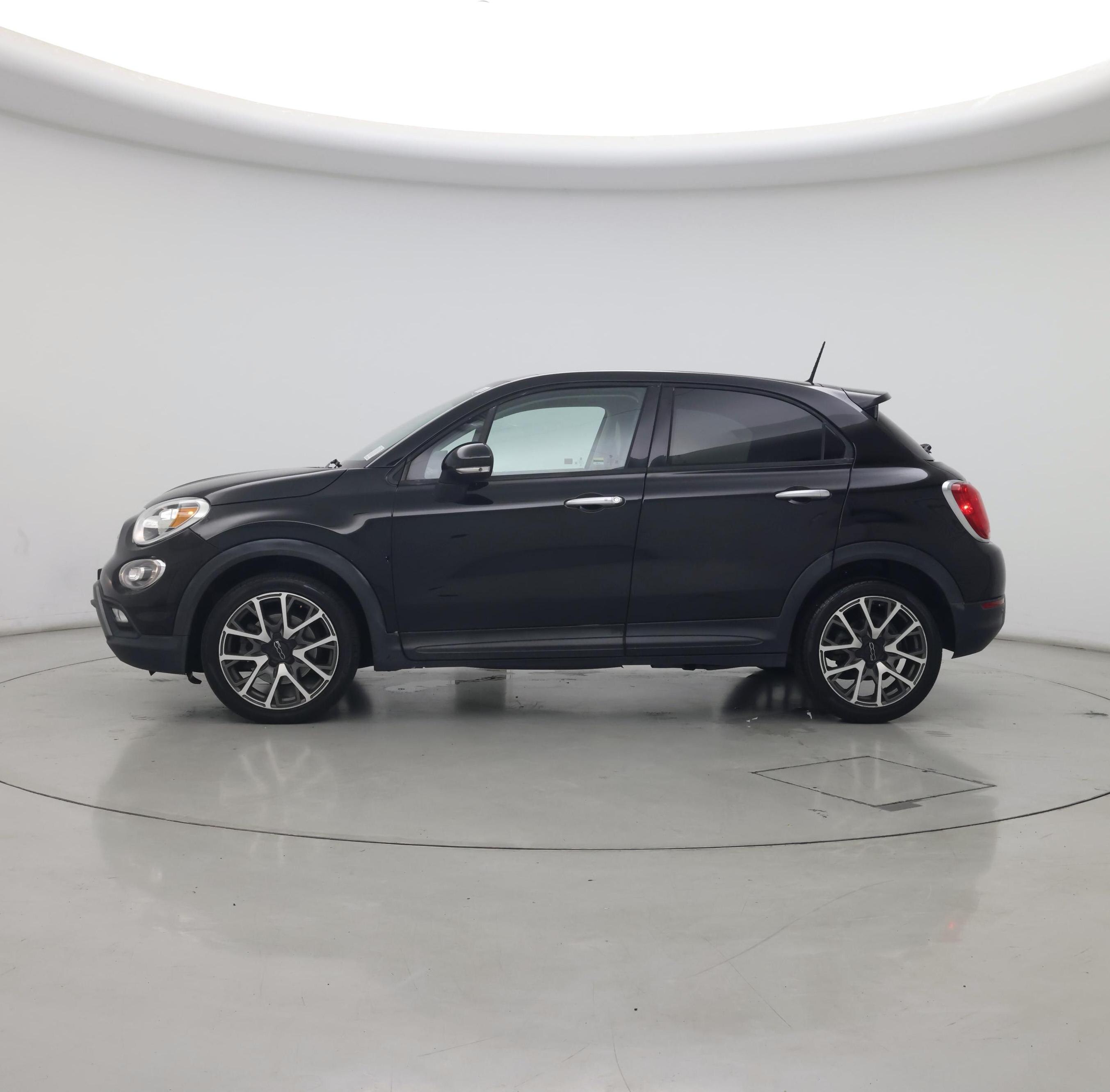 Thumbnail: 2016 Fiat 500X - 3