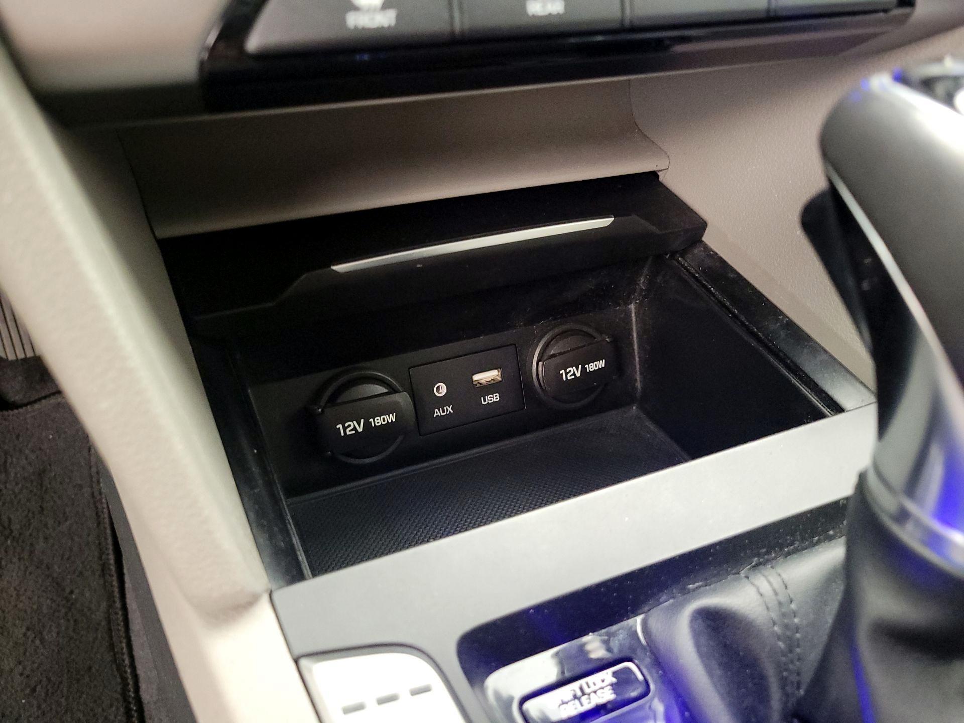 Thumbnail: 2017 Hyundai Elantra - 18