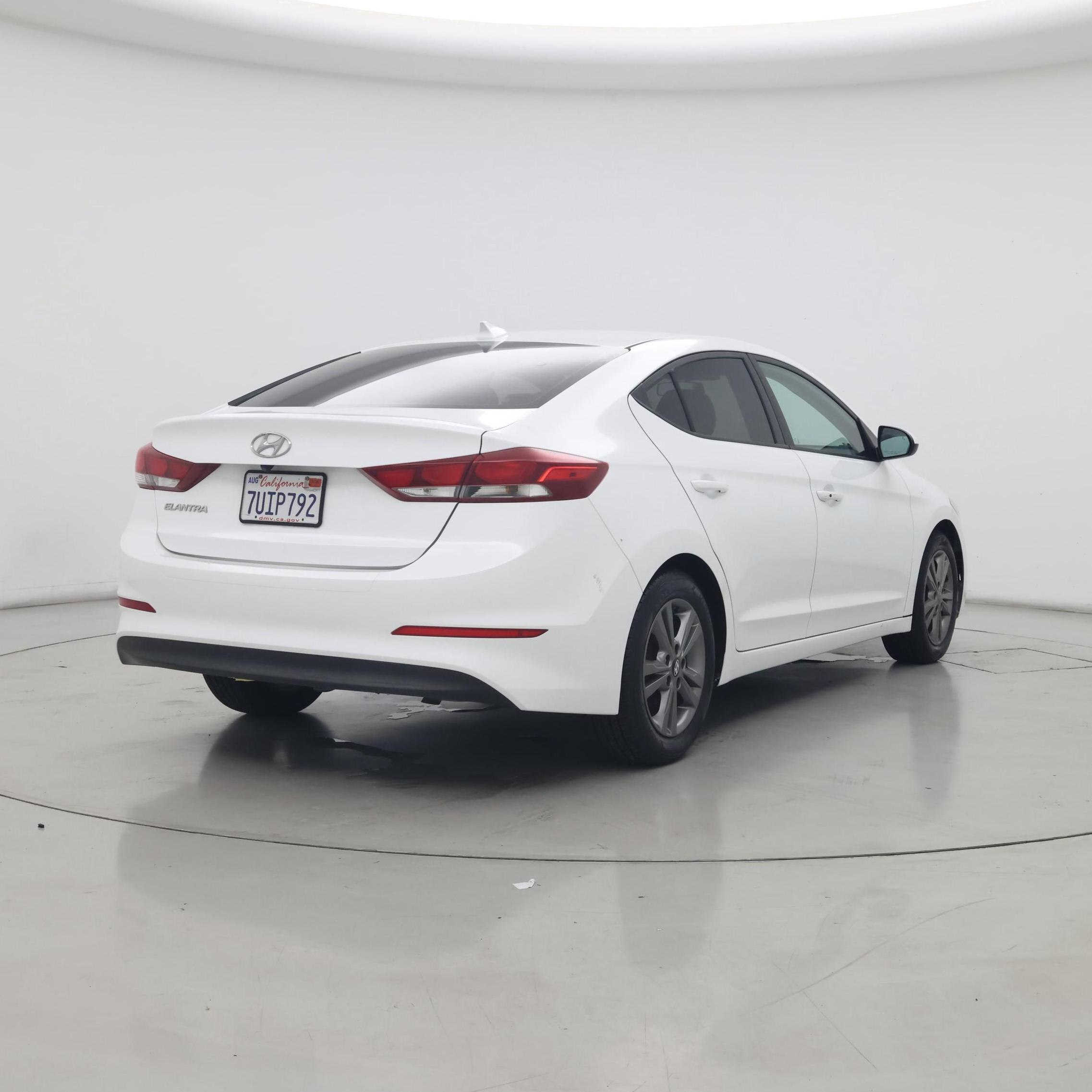 Thumbnail: 2017 Hyundai Elantra - 8