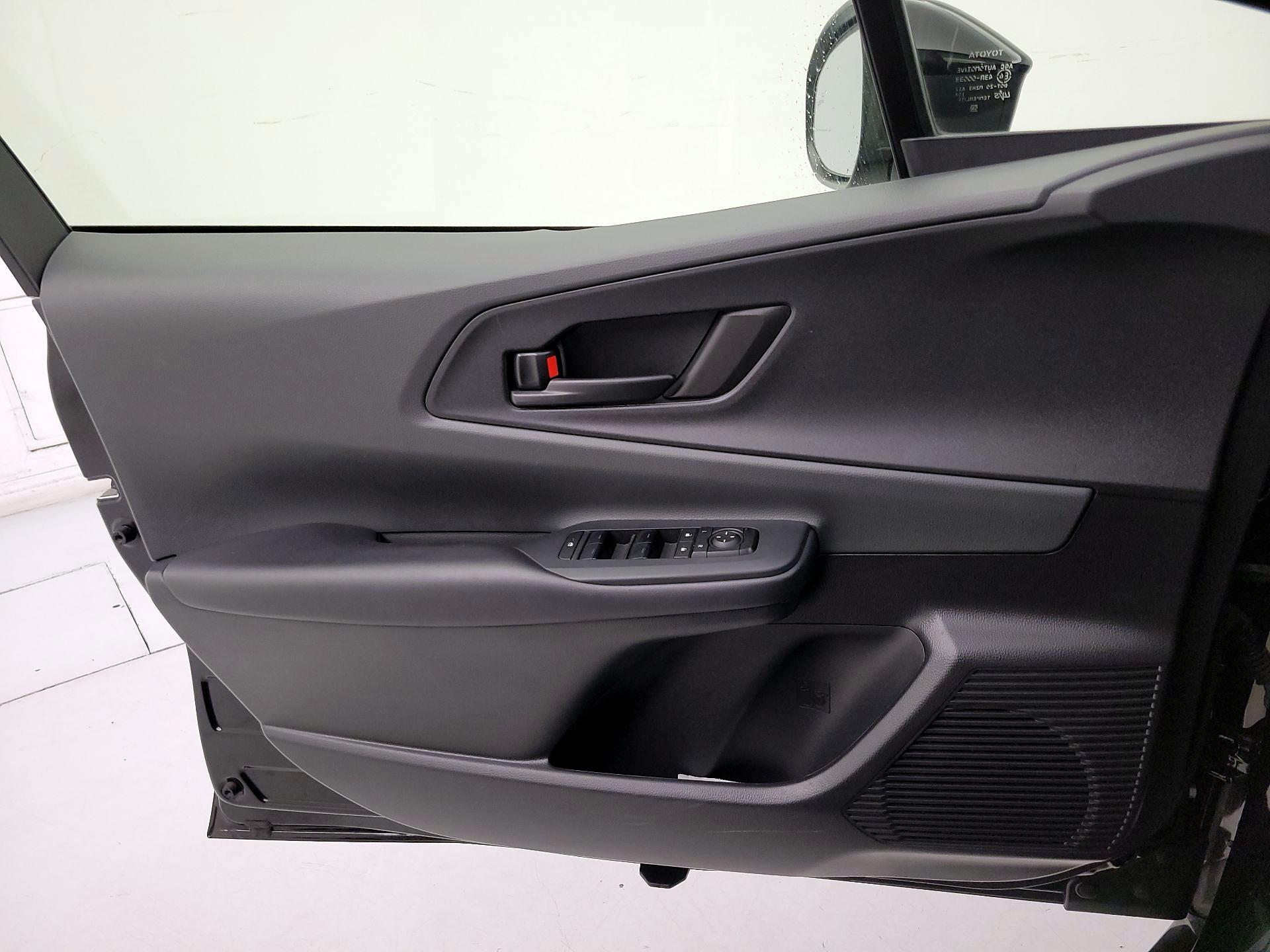 Thumbnail: 2024 Toyota Prius - 12
