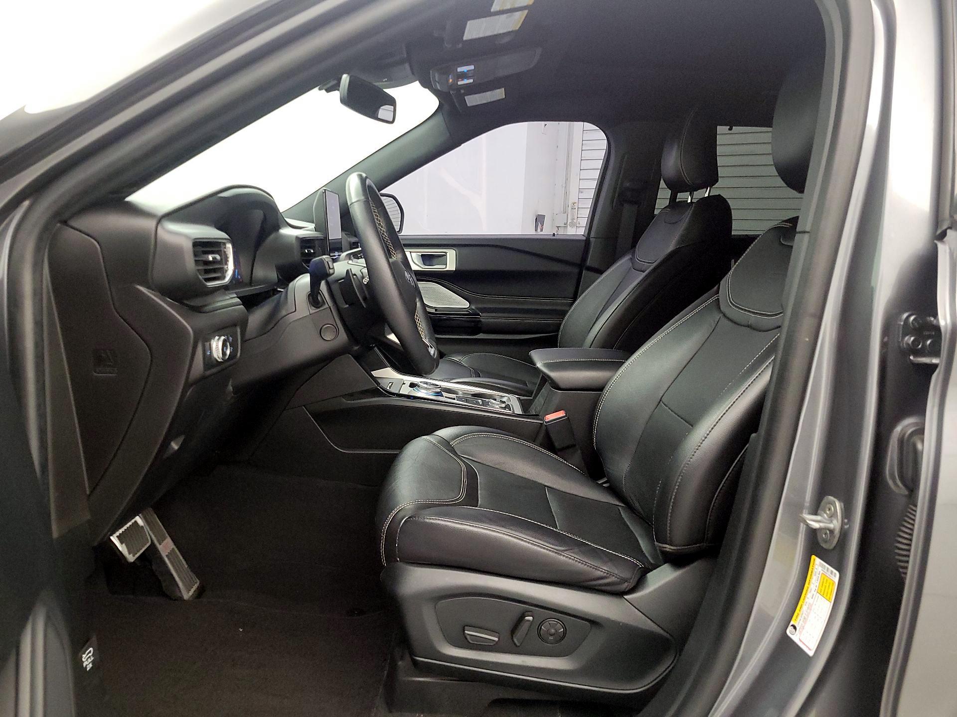 Thumbnail: 2022 Ford Explorer - 11