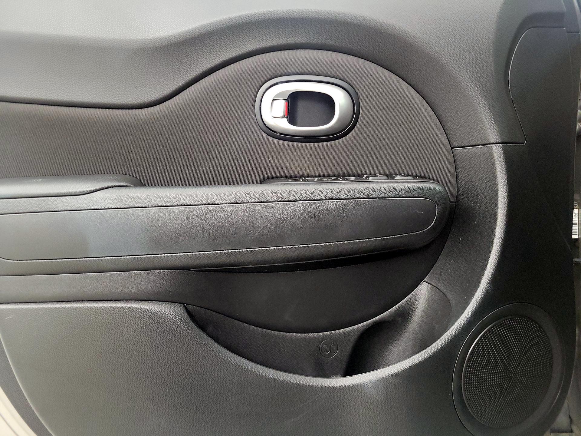 Thumbnail: 2016 Kia Soul - 12