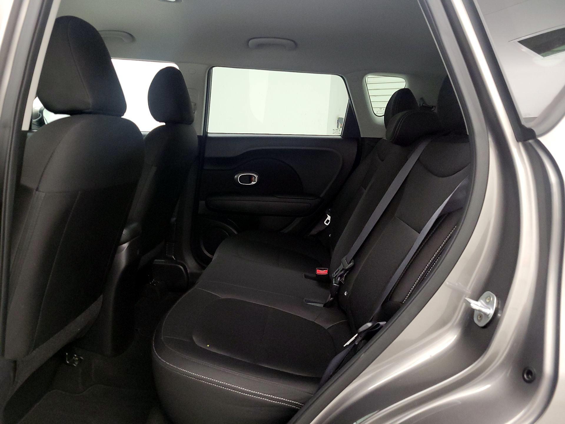 Thumbnail: 2016 Kia Soul - 18