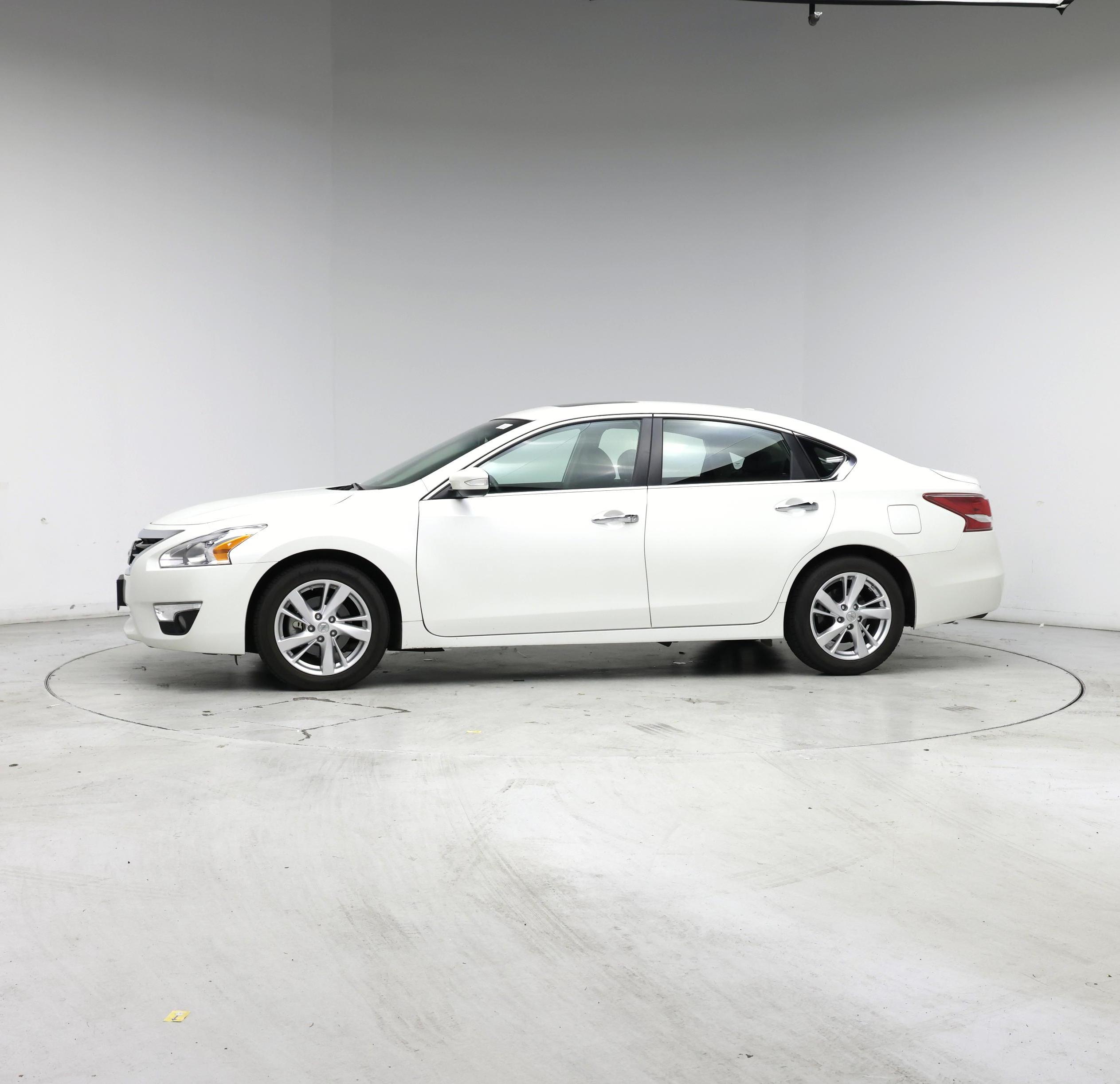 Thumbnail: 2013 Nissan Altima - 3
