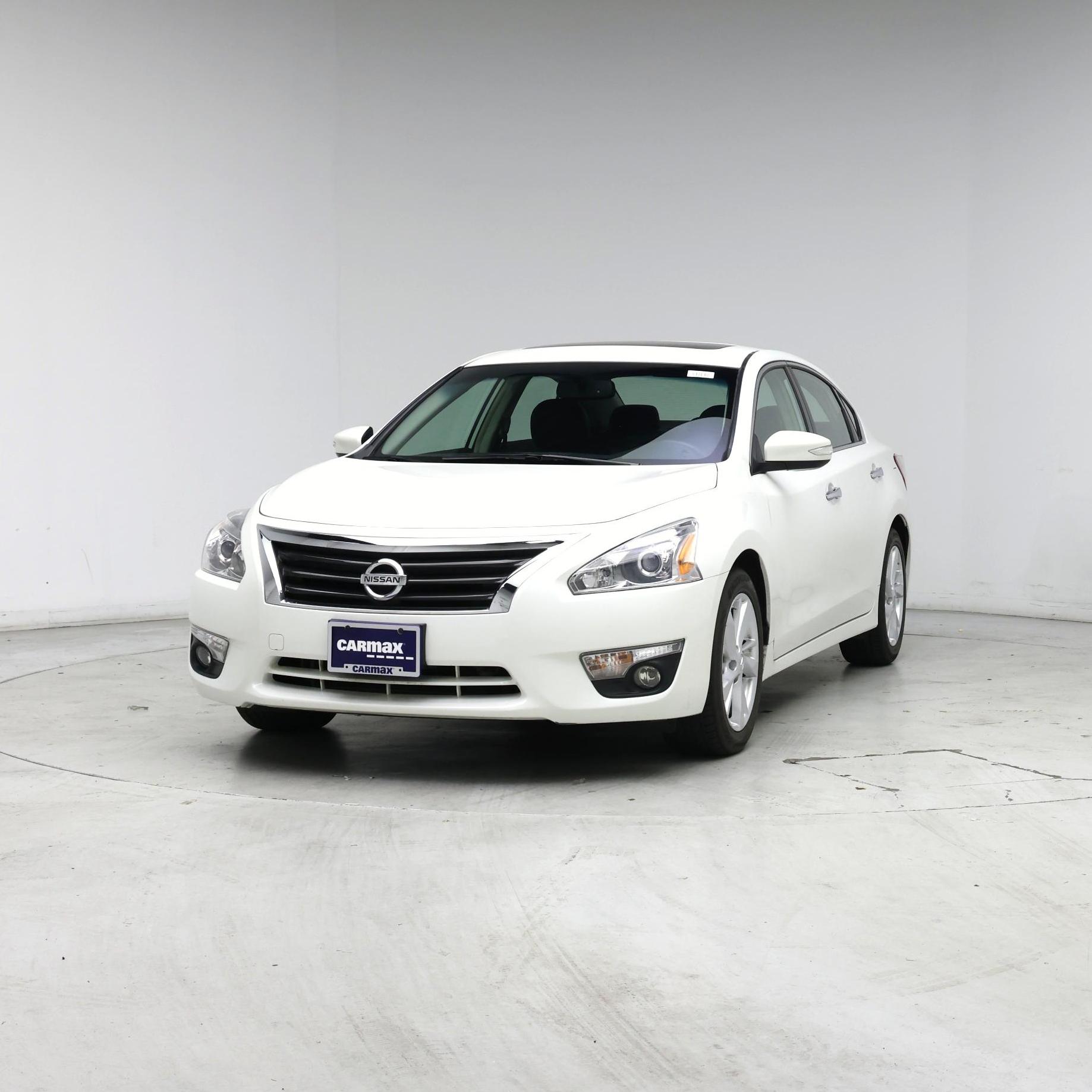 Thumbnail: 2013 Nissan Altima - 4