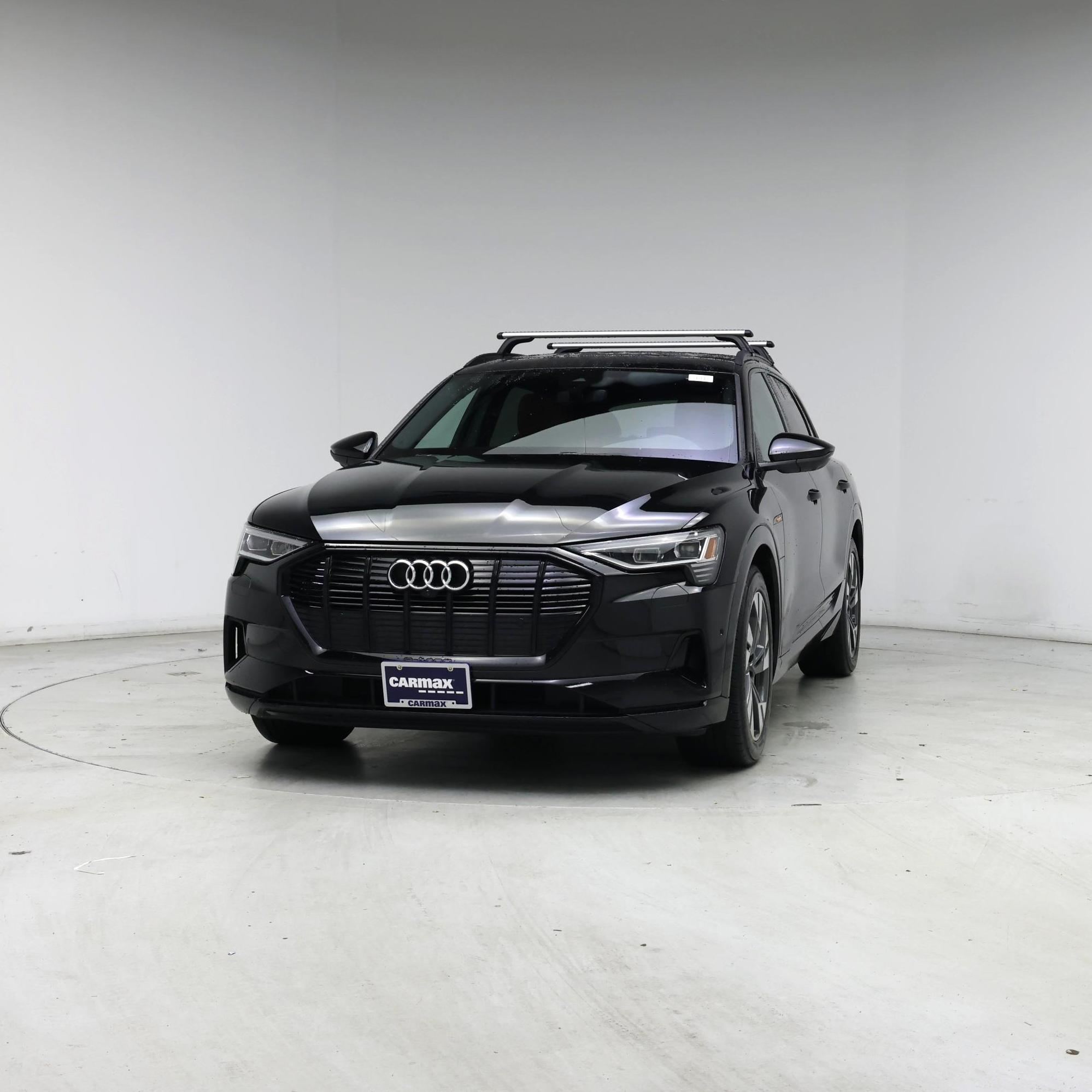 Thumbnail: 2022 Audi e-tron - 4