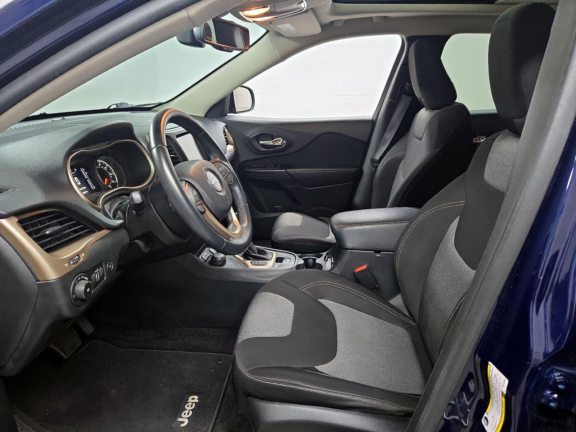 Thumbnail: 2014 Jeep Cherokee - 11