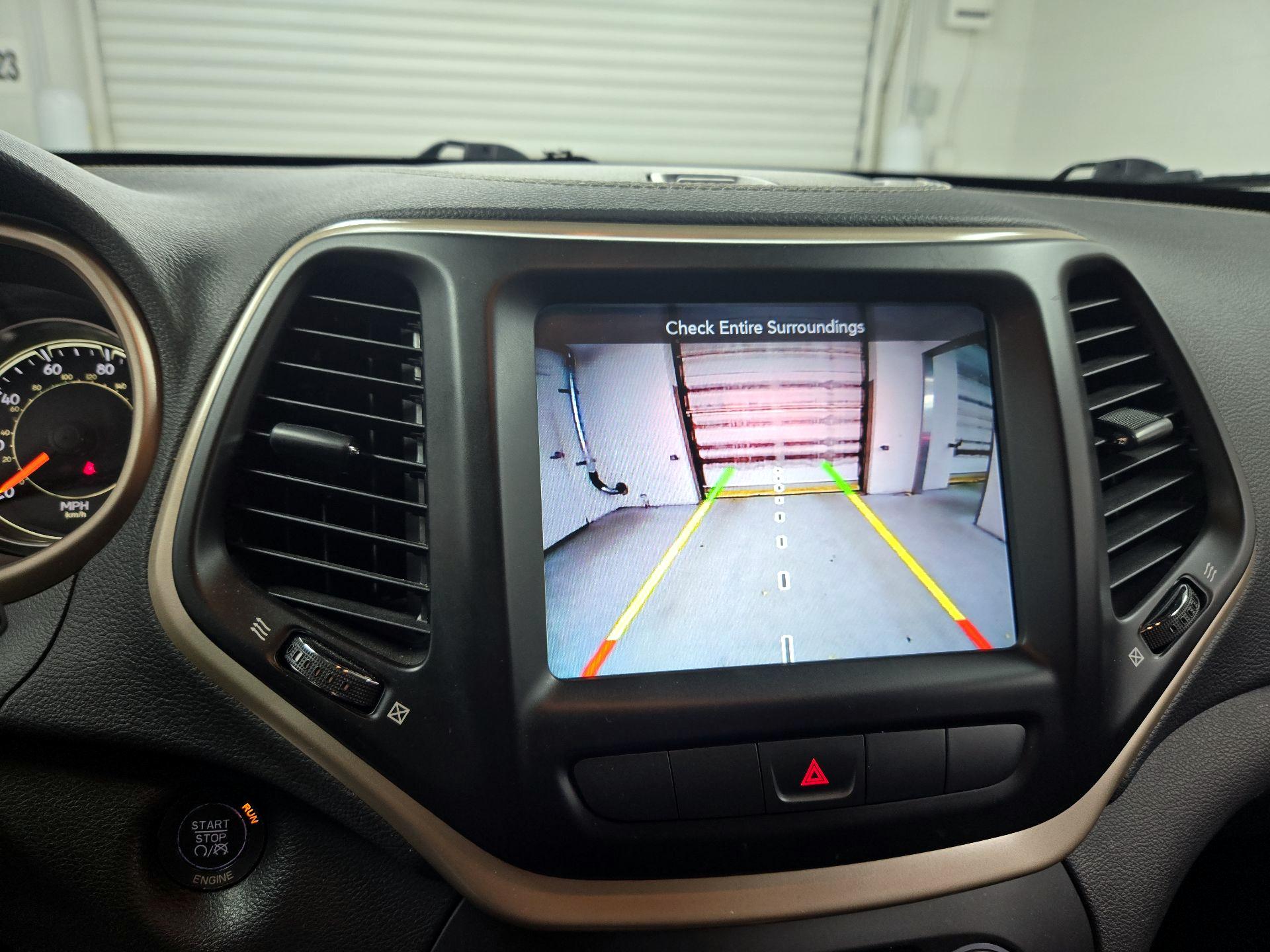 Thumbnail: 2014 Jeep Cherokee - 14