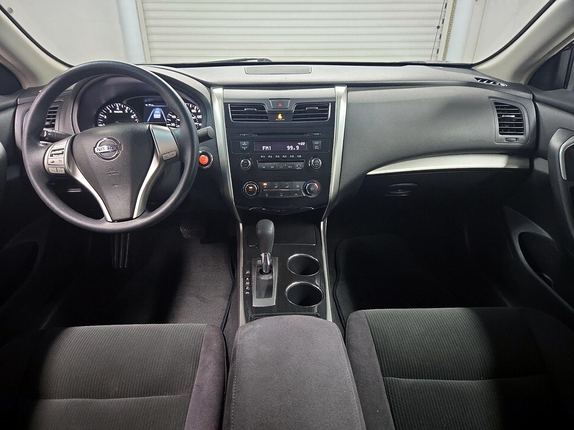 Thumbnail: 2013 Nissan Altima - 9
