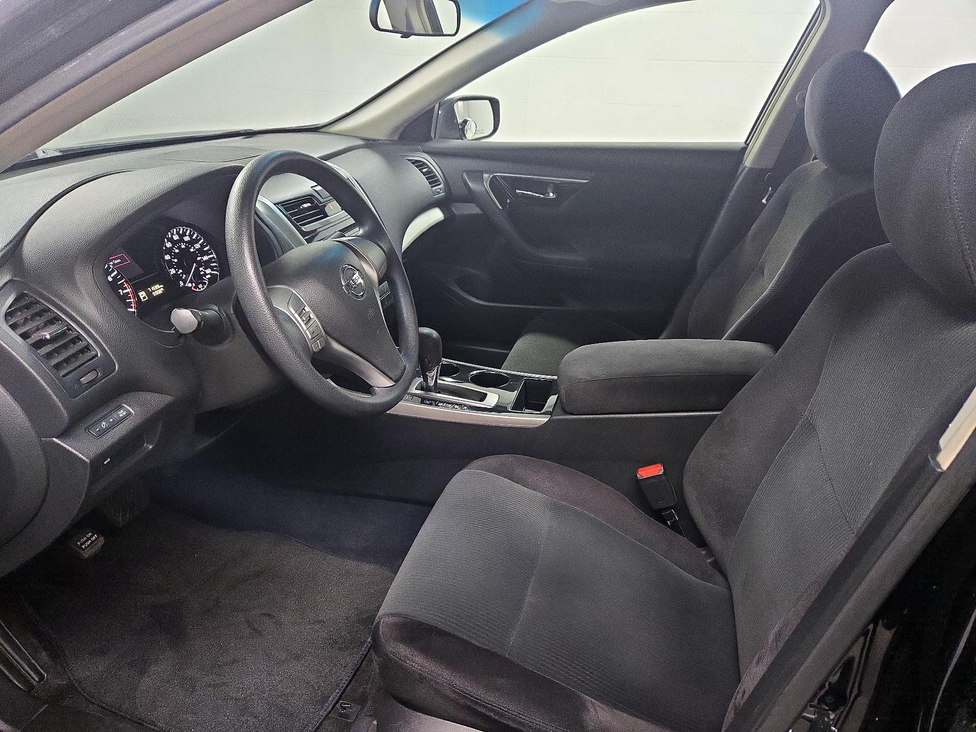 Thumbnail: 2013 Nissan Altima - 11
