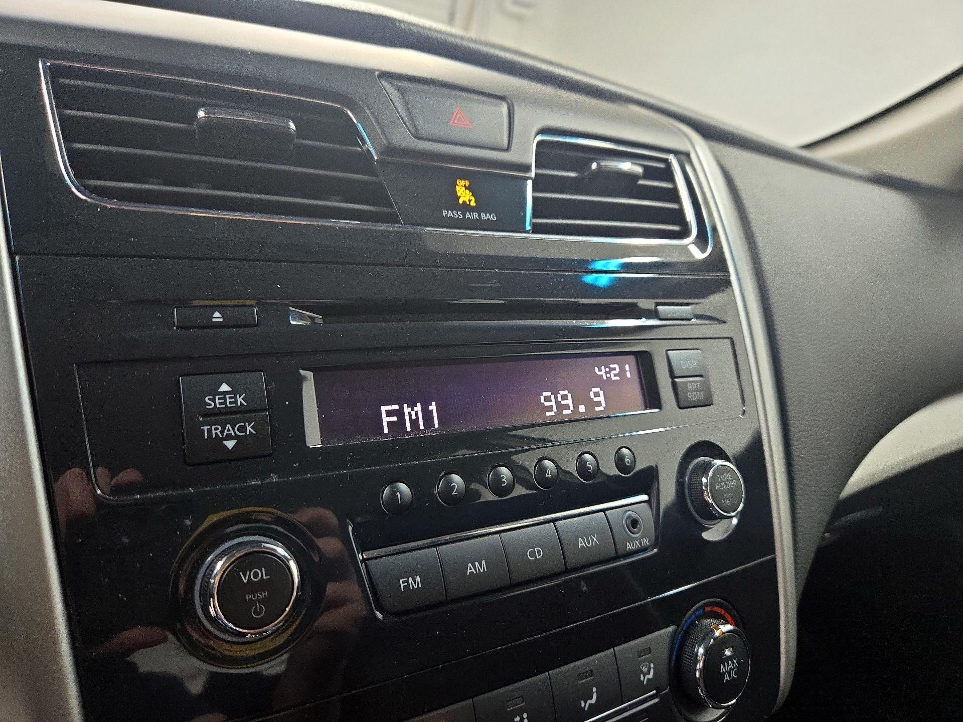 Thumbnail: 2013 Nissan Altima - 14