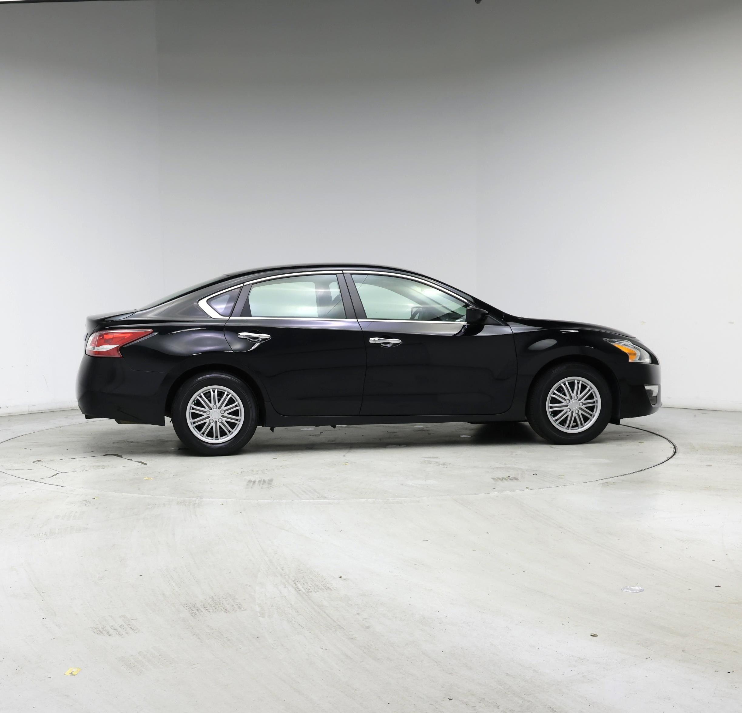 Thumbnail: 2013 Nissan Altima - 7