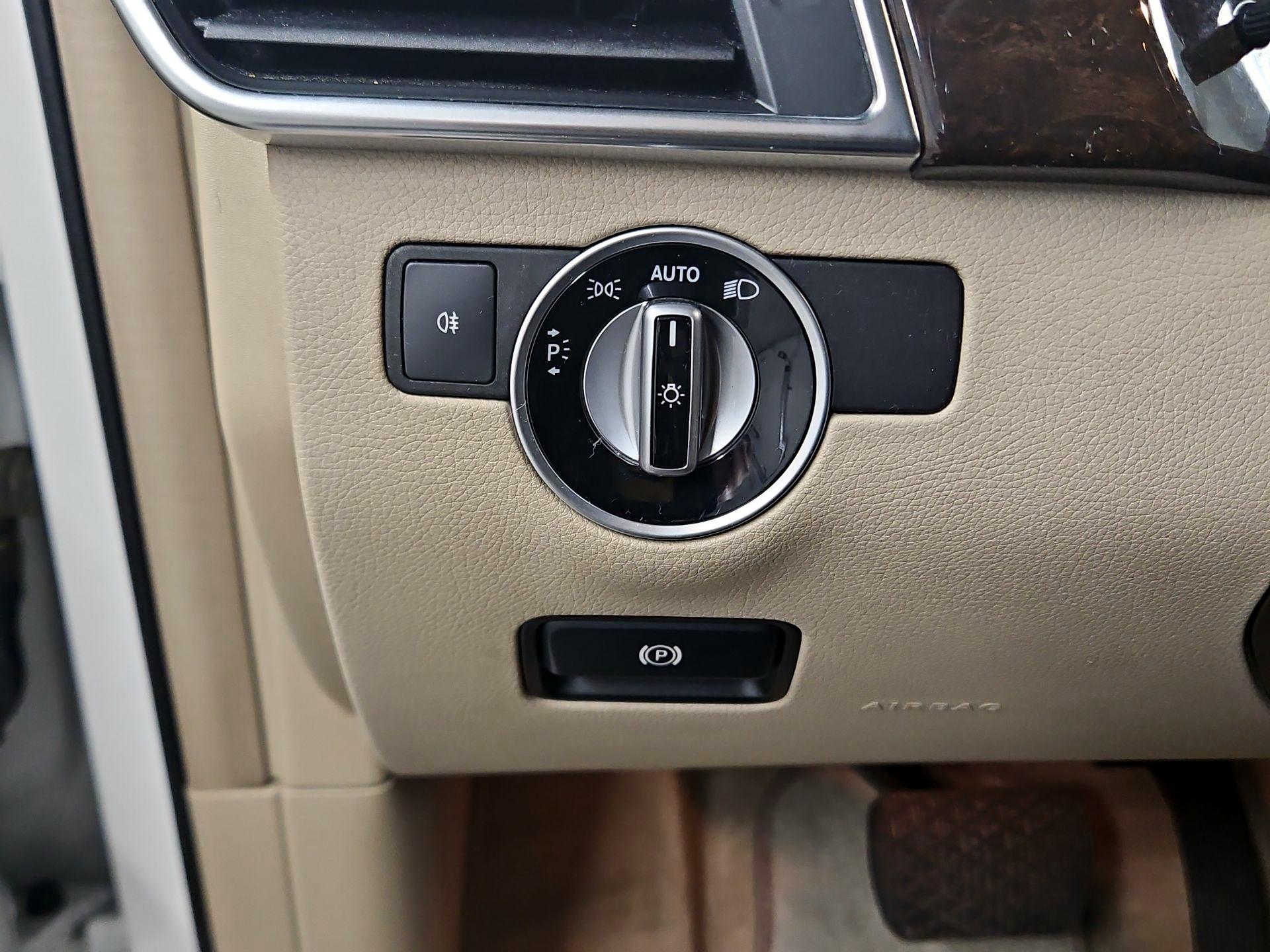 Thumbnail: 2014 Mercedes-Benz M-Class - 13