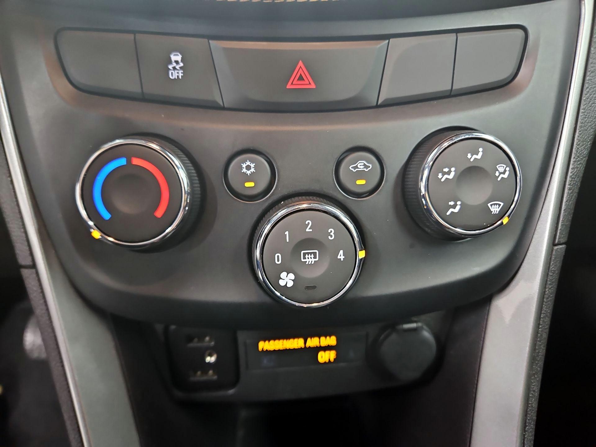 Thumbnail: 2019 Chevrolet Trax - 16