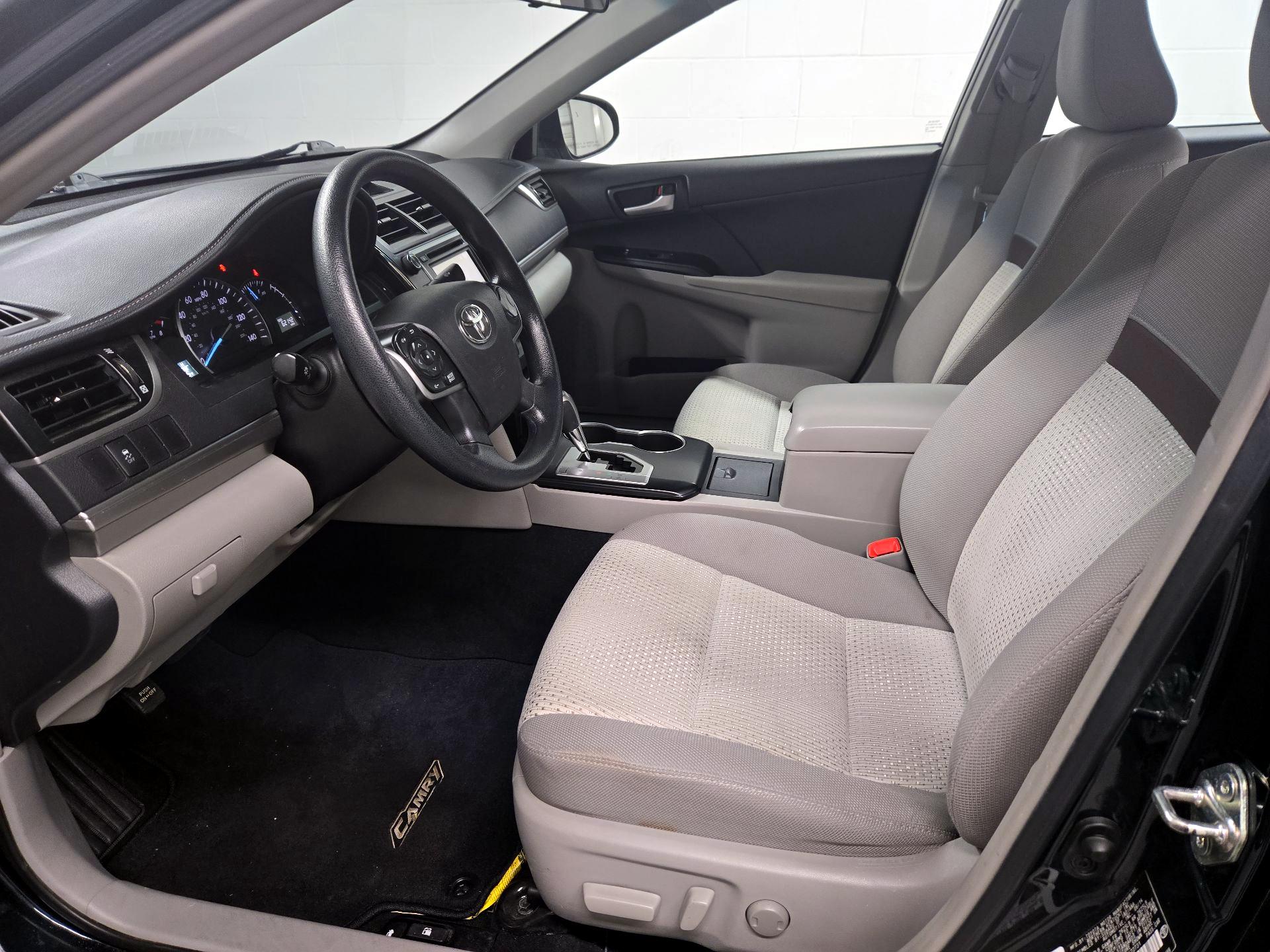 Thumbnail: 2014 Toyota Camry - 11