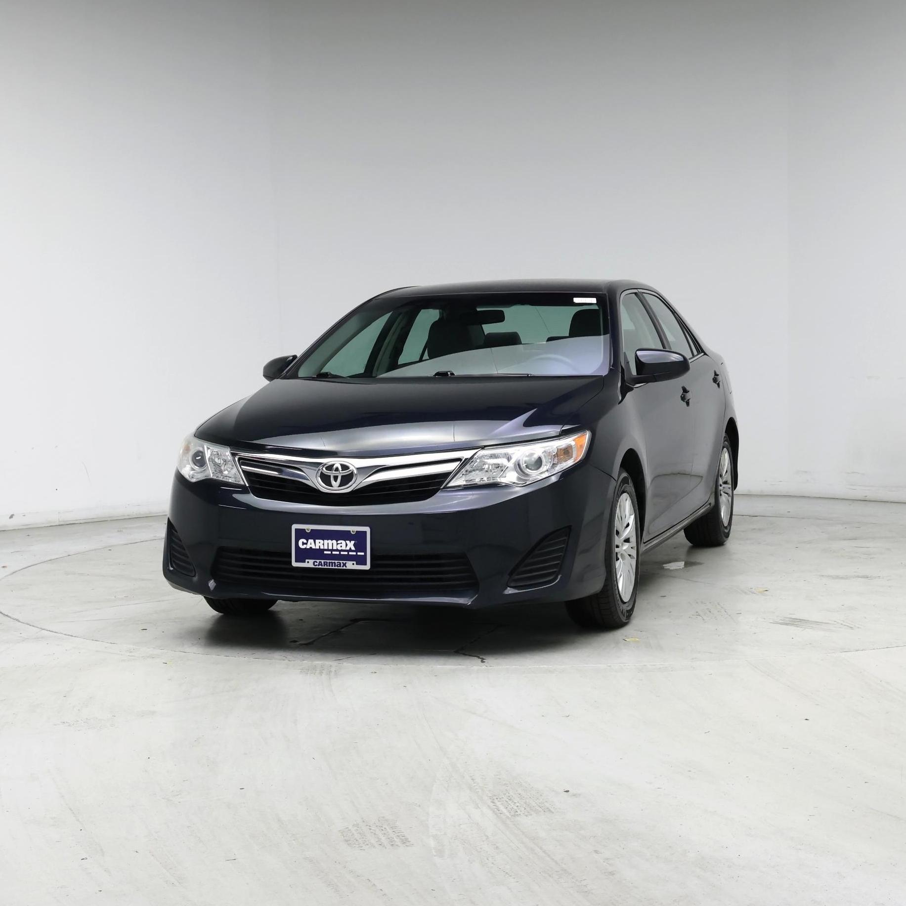 Thumbnail: 2014 Toyota Camry - 4