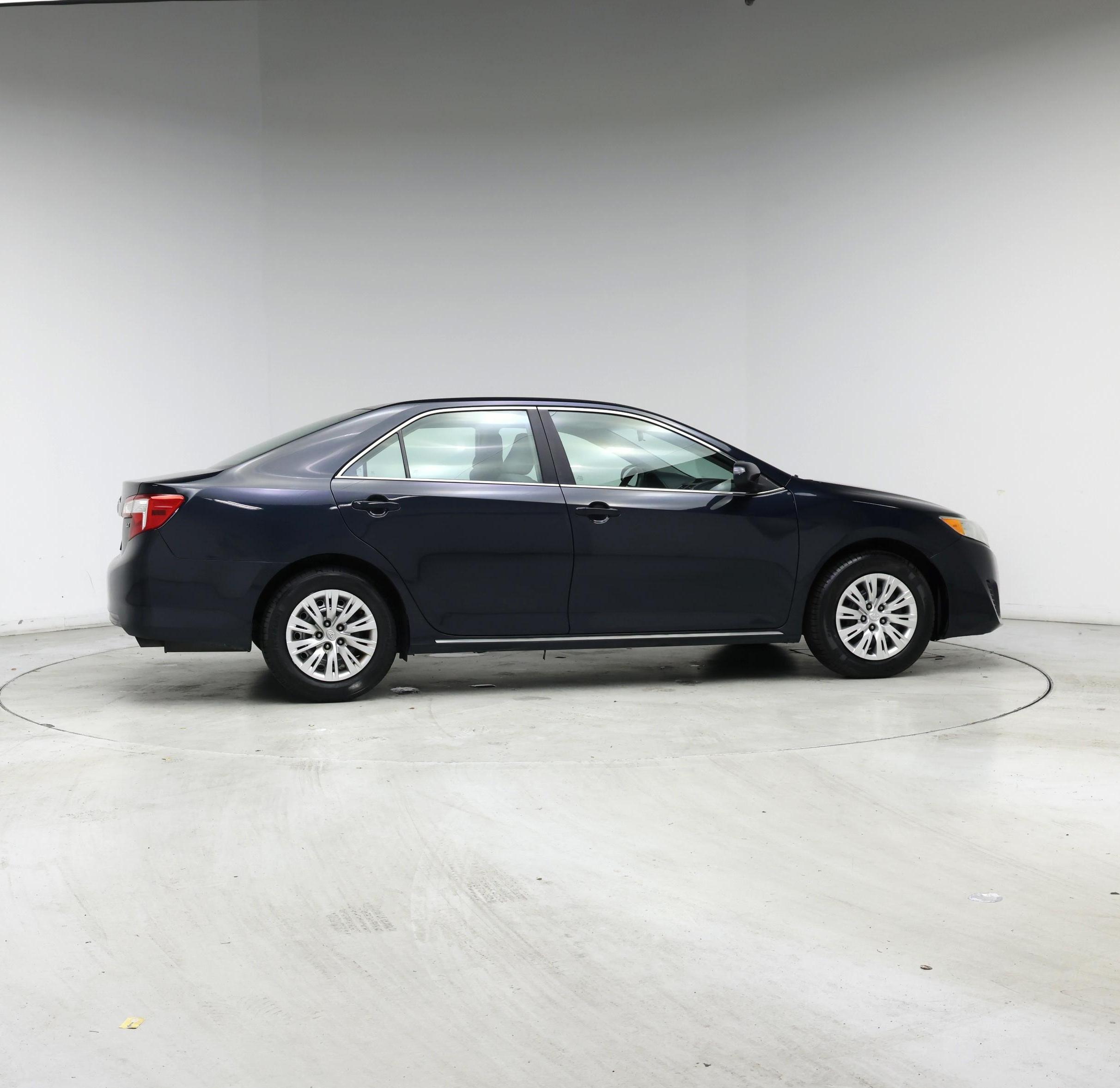 Thumbnail: 2014 Toyota Camry - 7