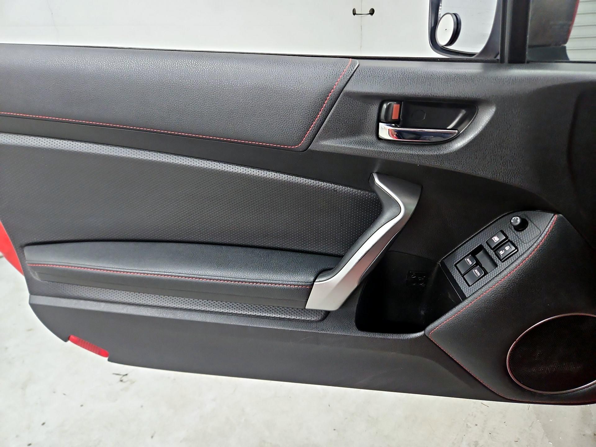 Thumbnail: 2015 Scion FR-S - 12
