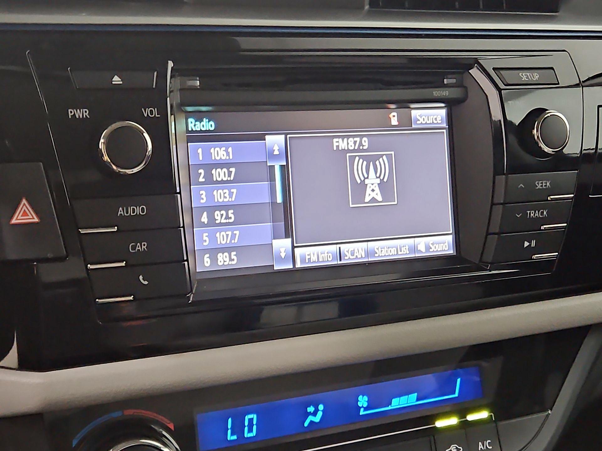 Thumbnail: 2015 Toyota Corolla - 15