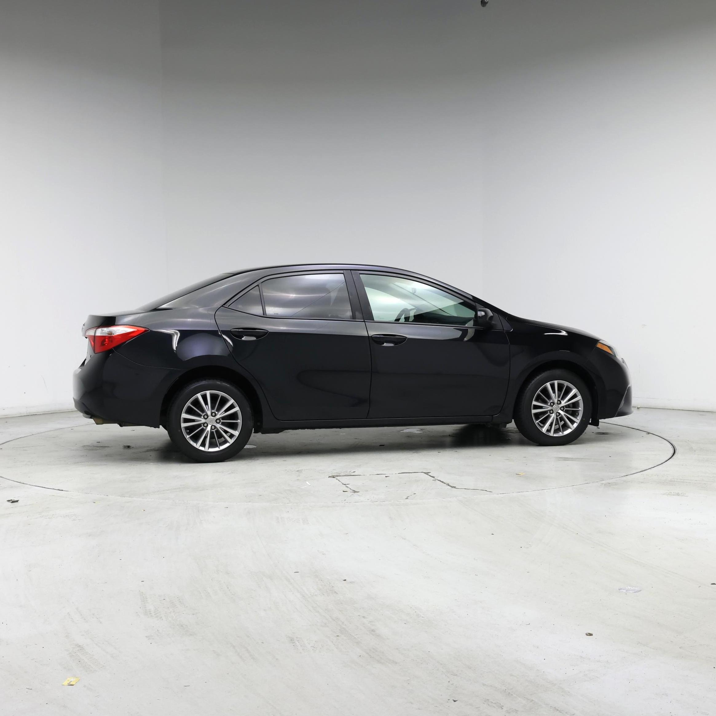 Thumbnail: 2015 Toyota Corolla - 7