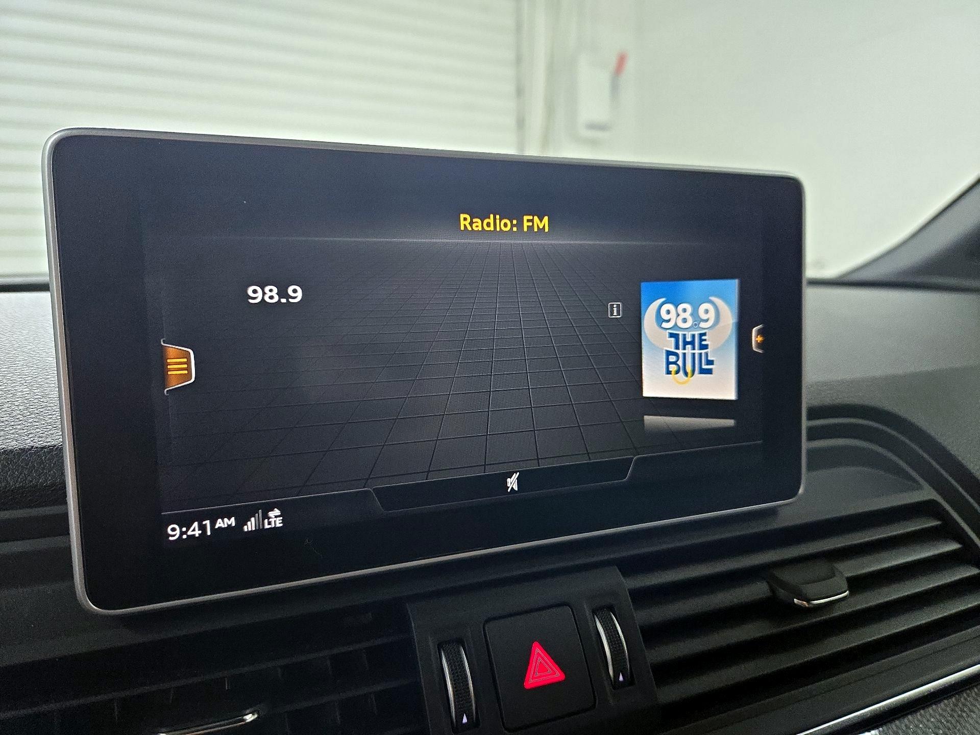 Thumbnail: 2019 Audi SQ5 - 16