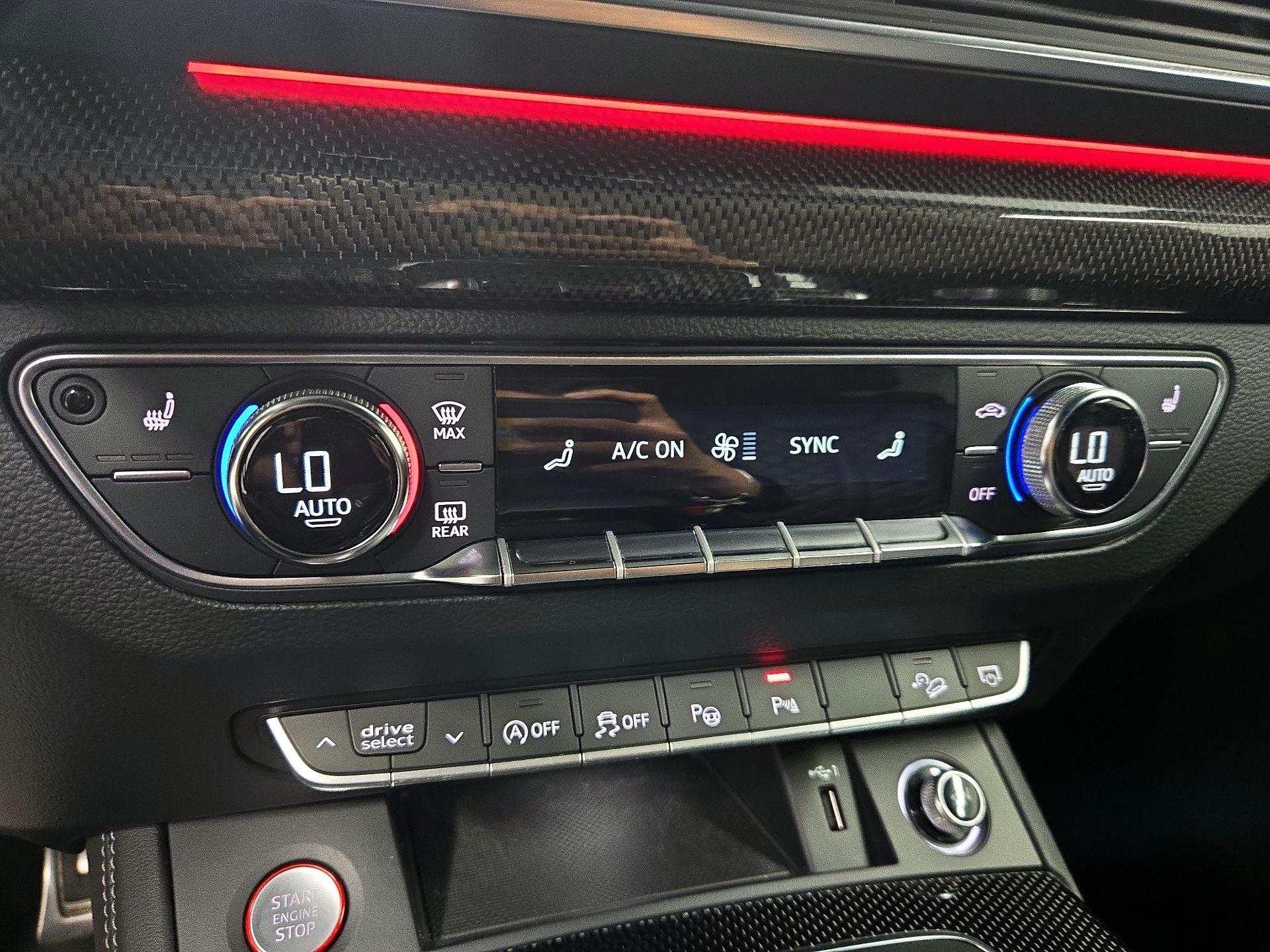 Thumbnail: 2019 Audi SQ5 - 17
